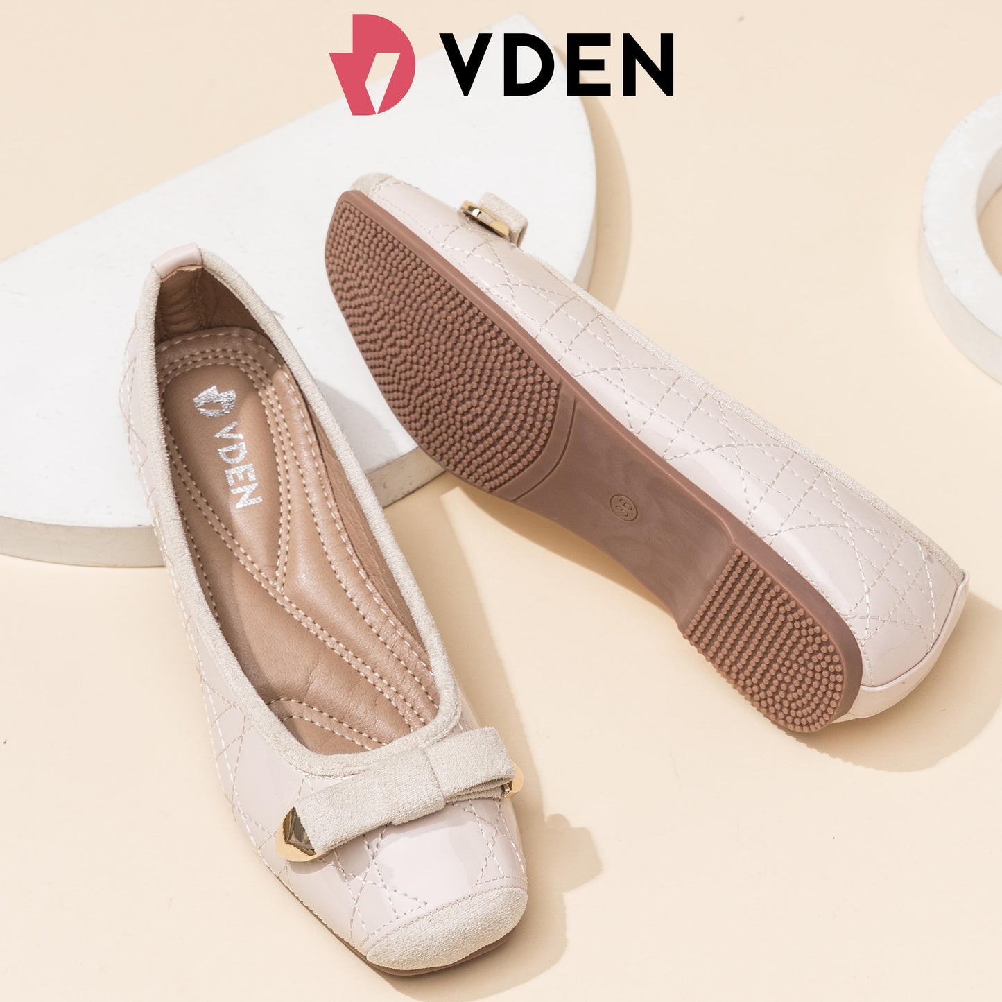 VDEN Soft Bowknot Flats Ballerina Ballets Square Toe Solid Comfortable Moccasins Causal Flat Shoes 0.4INCH/1CM 128-107 Square Toe Patent Leather Flat Shoes Korean Style Simple Design Simple Slip-on Shoes For Women