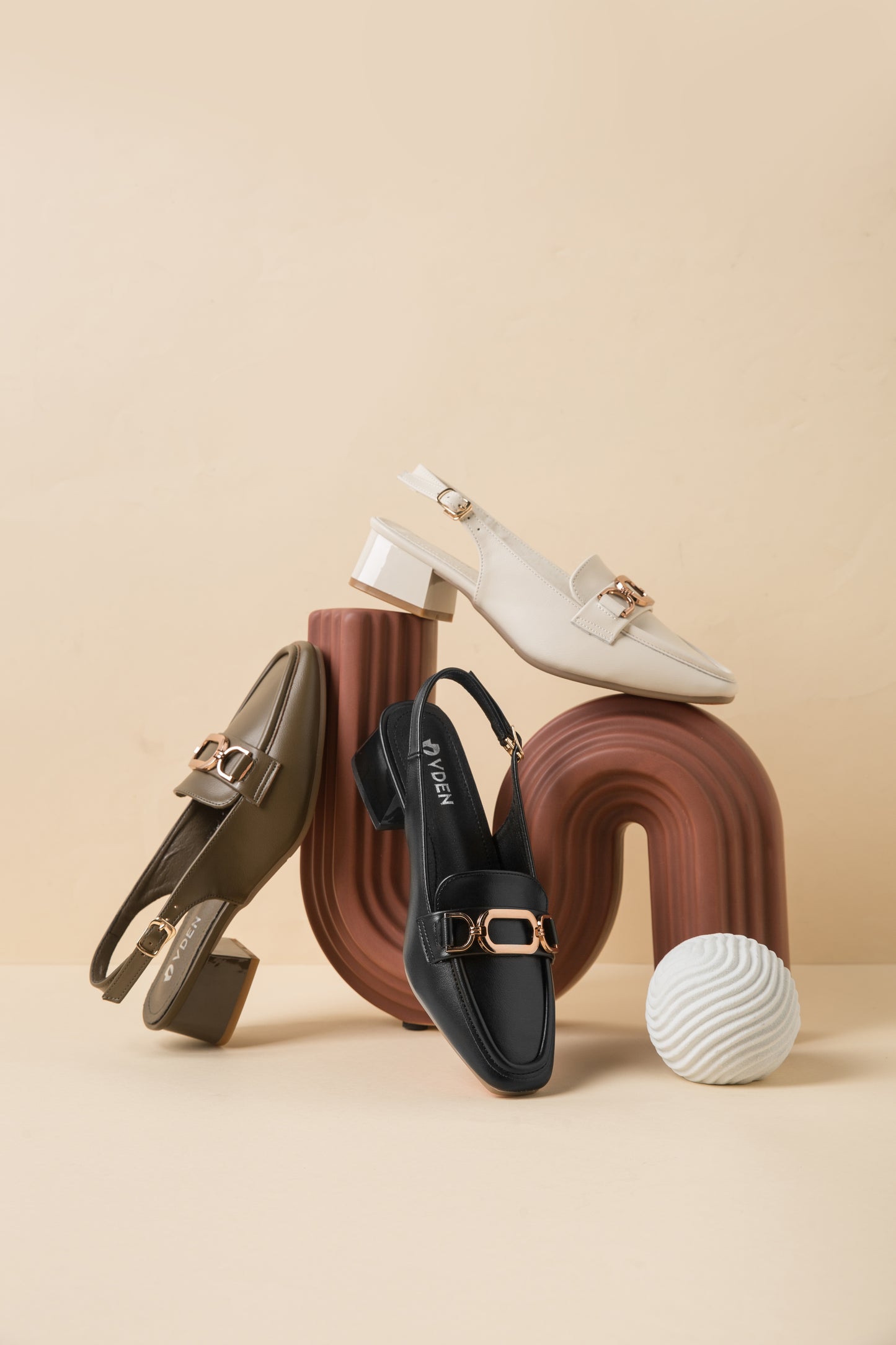 VDEN Buckle Back Strap Mid Heel Pumps F78-145