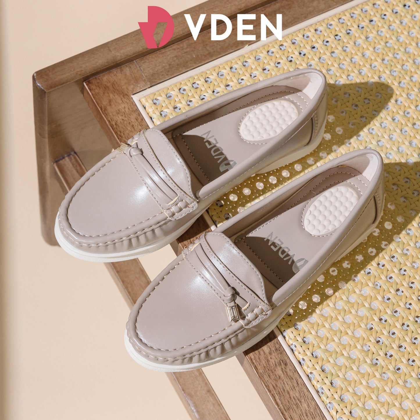 VDEN Women's Fashion Soft Loafers Shoes 0.7INCH/2CM Massage Insole Loafer Slip-ons 6678-709 Comfortable Flat Shoes Simple And Versatile Casual Shoes Comfort