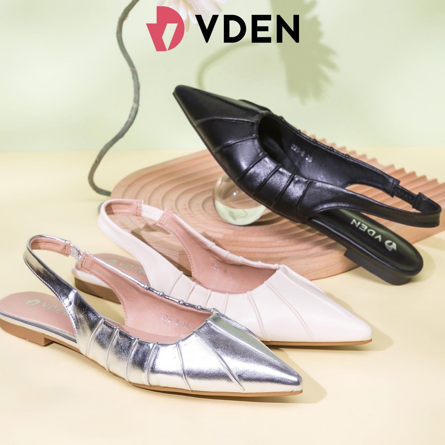 VDEN Women's Pointed Toe Low Heel Sandals Summer Back Strap For Women 0.4INCH/1CM 938-8 Korean Fashion Simple Solid Color Flat Slingback Shoes Pleated Design Pointed Toe Low Heel Women's Shoes