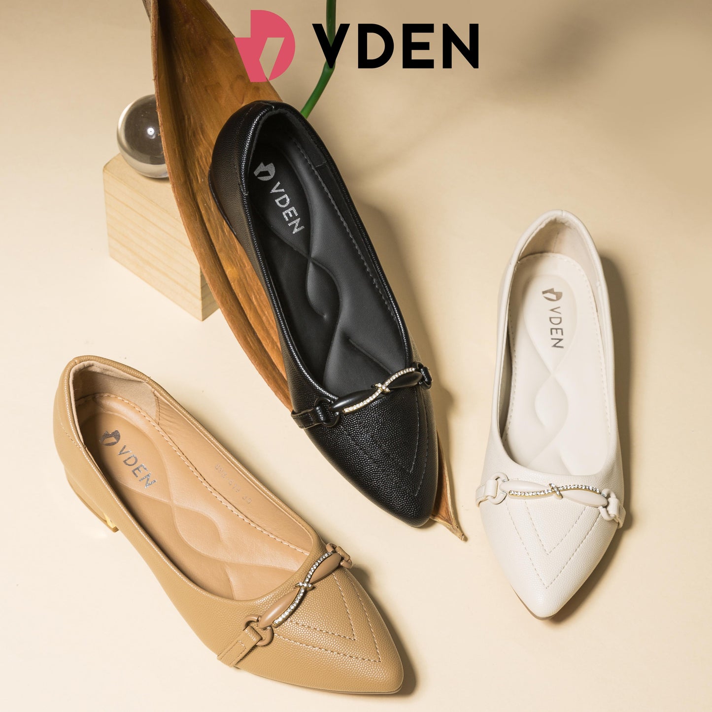 VDEN Pointed Toe Slip-on Shoes For Women Office Shoes Thick Low Heels 1INCH/2.5CM 893-619 Cute Chain Women's Pointed Low Shoes Comfortable Leather Shoes Ballet Girl Footwear