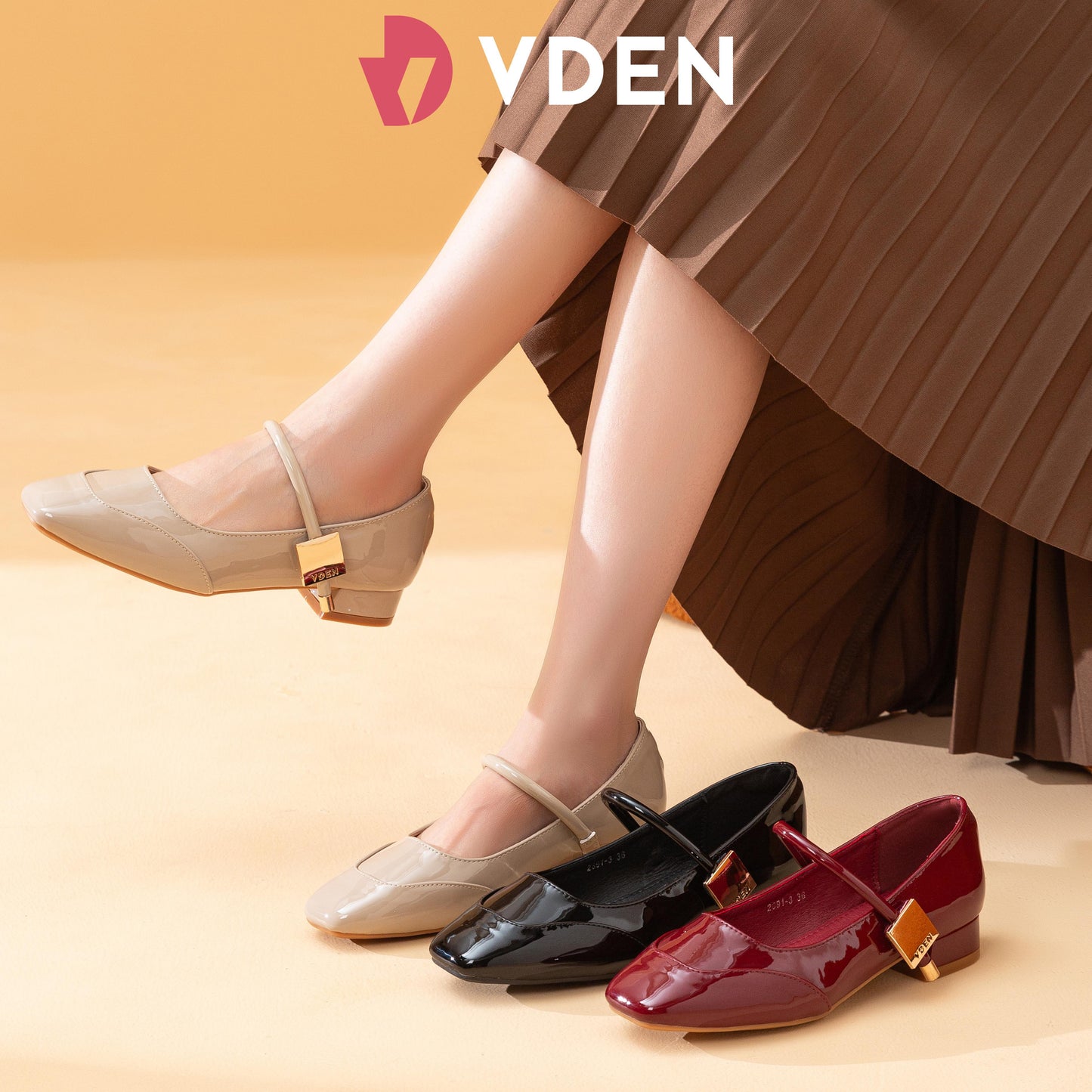 VDEN Ankle Strap Square Toe Shoes Slip On Chunky Low Heels Pumps Loafer 1INCH/2.7CM 2891-3 Thick Heel Mary Jane Shoes With Velcro Simple Patent Leather Student Shoes Mary Jane Shoes
