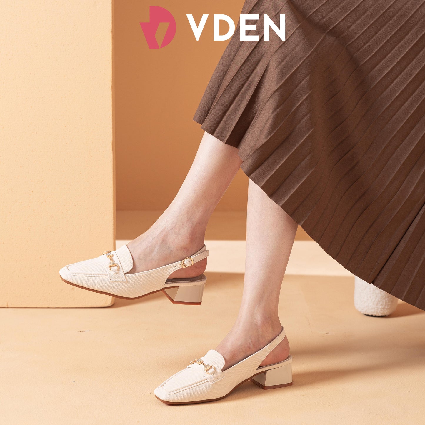 VDEN Leather Buckle Strap Mid Heel Pumps For Women 1.4INCH/3.7CM 78-349 Office Old Money Style Sandals Slingback Block Heels Women Shoes