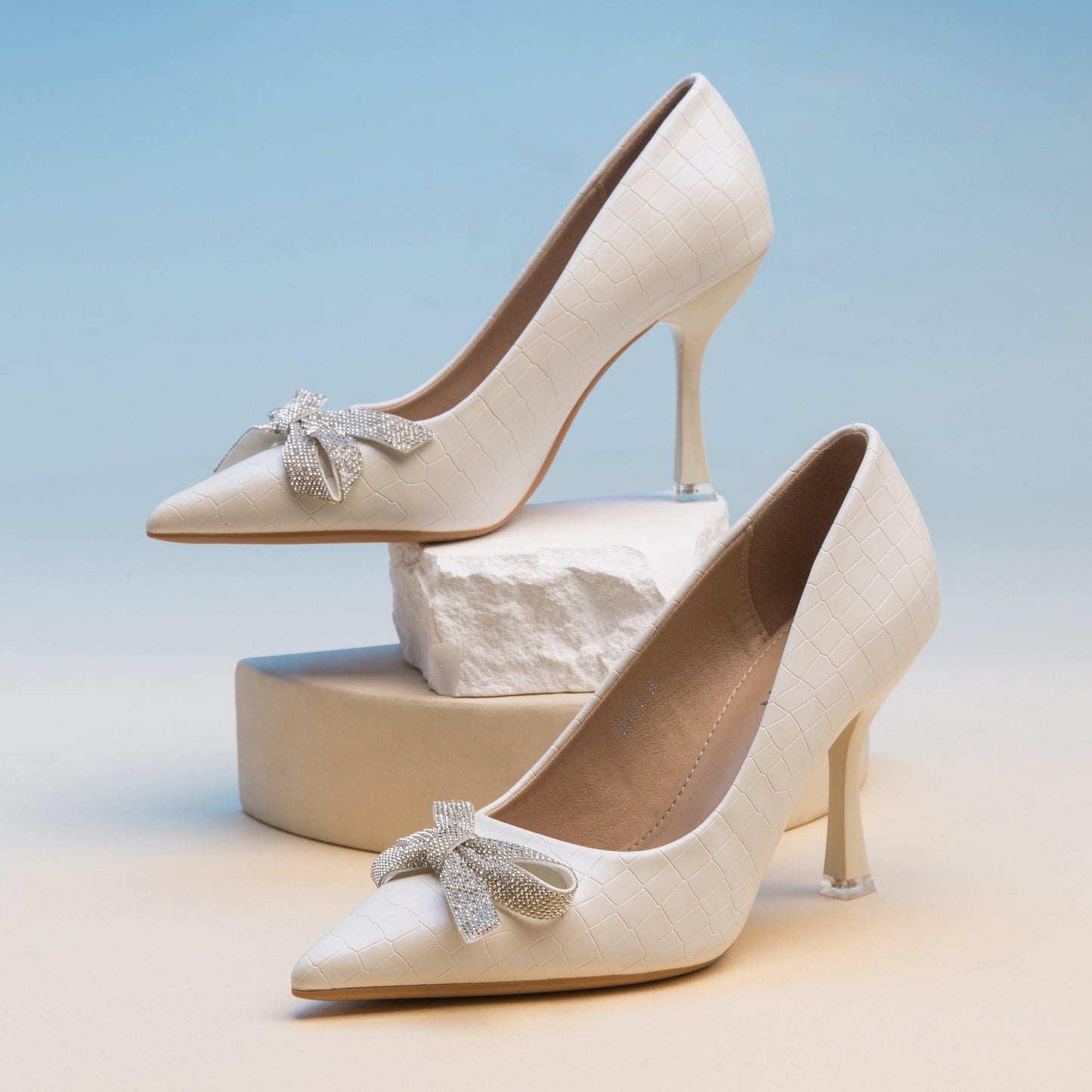 VDEN Bow Pointed High Heeled Shoes (3.5INCH) (Minus Size) 960-2 Buy 1 Size Smaller