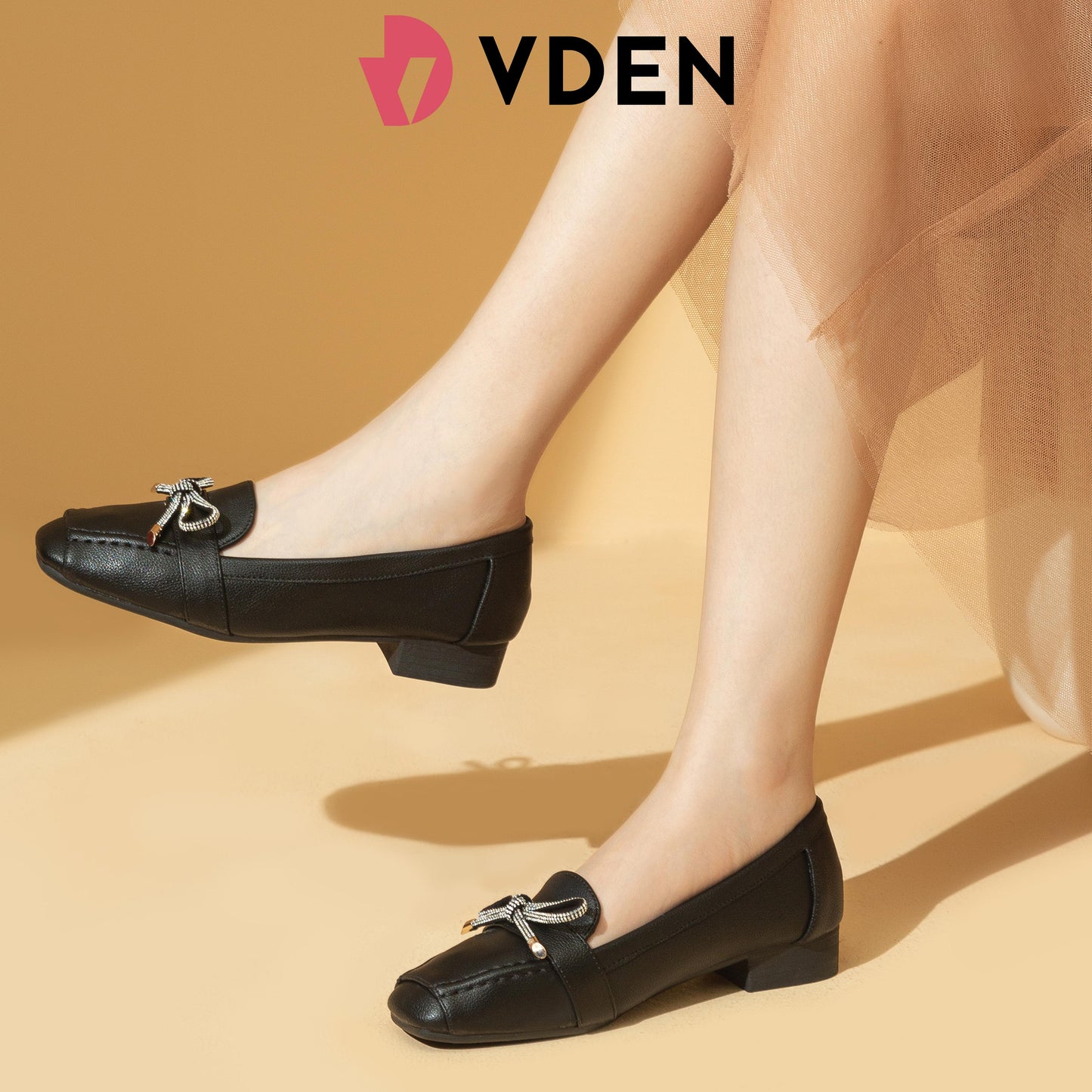 VDEN Women's Square Toe Slip-On Loafers Shoes 1INCH/2.5CM 528-379 Ballet Toe Design Bowknot Rhinestones Decoration Chunky Low Heel Loafers Office Women Shoes