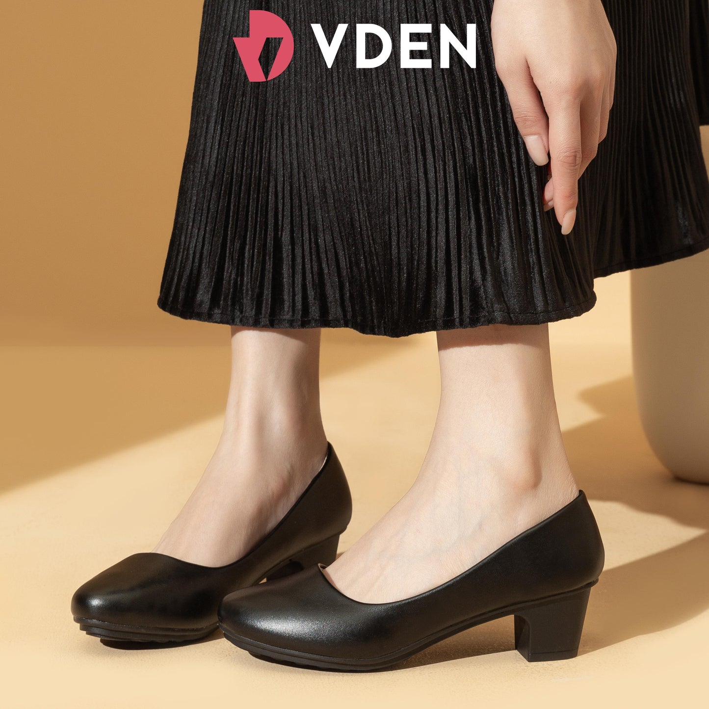 VDEN Women's Low Chunky Heels Pumps Comfortable Square Toe Dressy Work Shoes 1.7INCH/4.5CM 6753-1/777-1 Office School Black Heels Thickened Comfortable Insole Square Round Heels Elegant Footwear