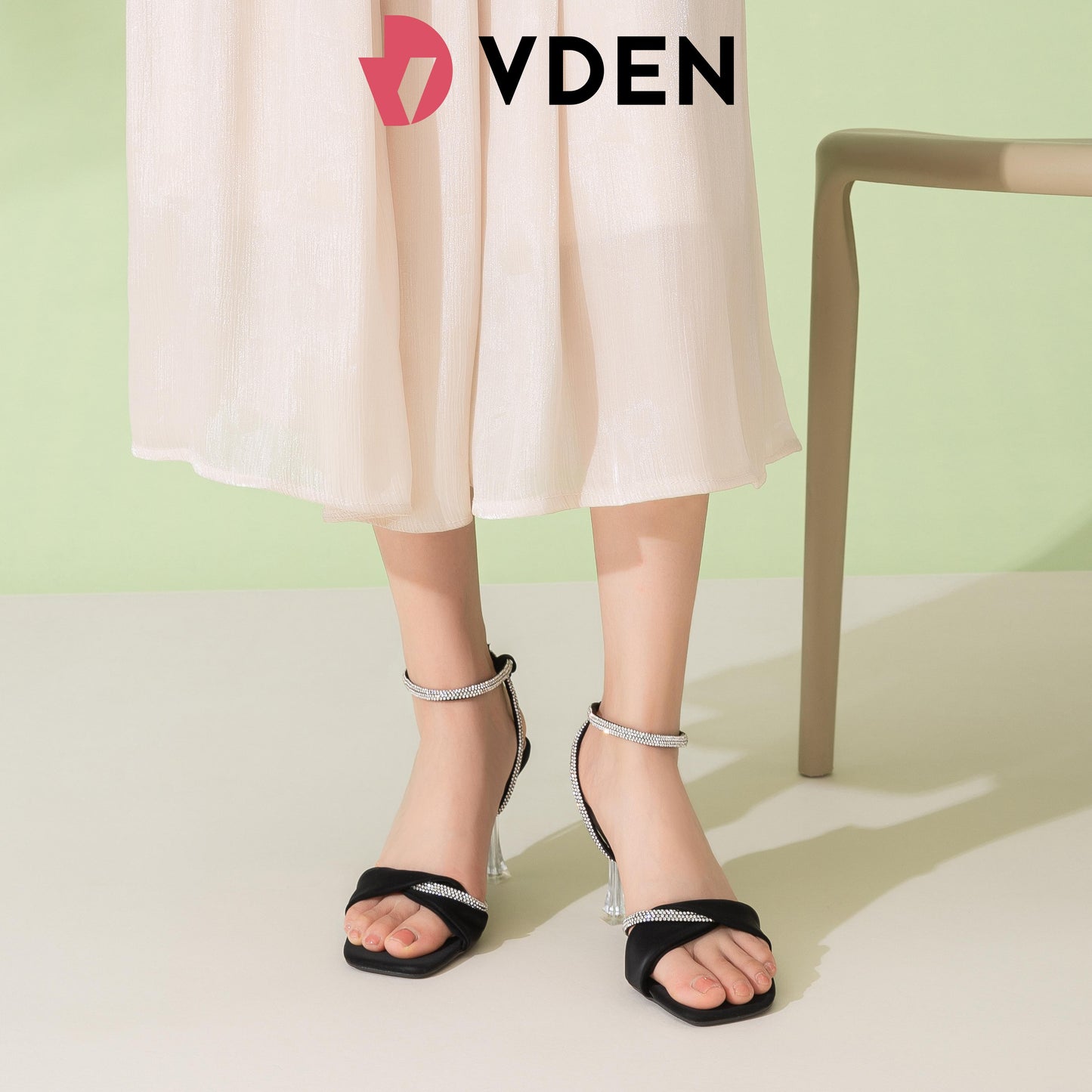 VDEN Open Toe Mid Heels Ankle Strap Rhinestone Clear Sandal 3.2INCH/8.5CM 631-5 Rhinestone Decorated Crystal Heel High Heels Open Toe Single Strap Sandals Stiletto Sexy High Heels Party High Heels