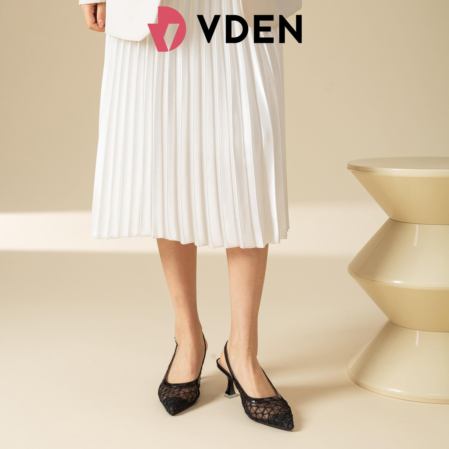 VDEN Elegant Pointed Toe Mesh Slingback Heels 888-8 2.7INCH/7CM Office Lady Lightweight Breathable Mesh Slingback Pumps Vintage Style Classic Pointed Toe Geometric Mesh Heels For Women