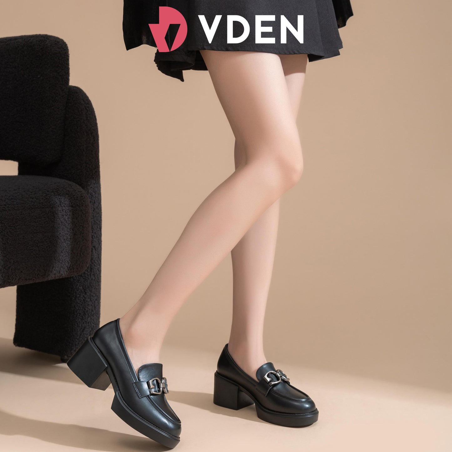 VDEN Buckle Loafers Vintage Black Faux Leather Chunky Heel Shoes Woman 2.5INCH/6.3CM 8382-L5 Korean Chunky Heel Loafers with Horsebit Detail Minimalist Black Loafers with Block Heels