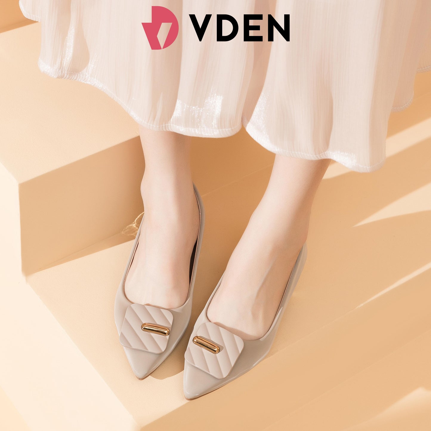 VDEN Square Buckle Leather Pumps Pointed Shoes for Women 4CM/1.5INCH Women's Office Shoes With Thick Heel And Elegant Heels 863-164 Women's Pointed Toe Block Heels Footwear Walking Shoes