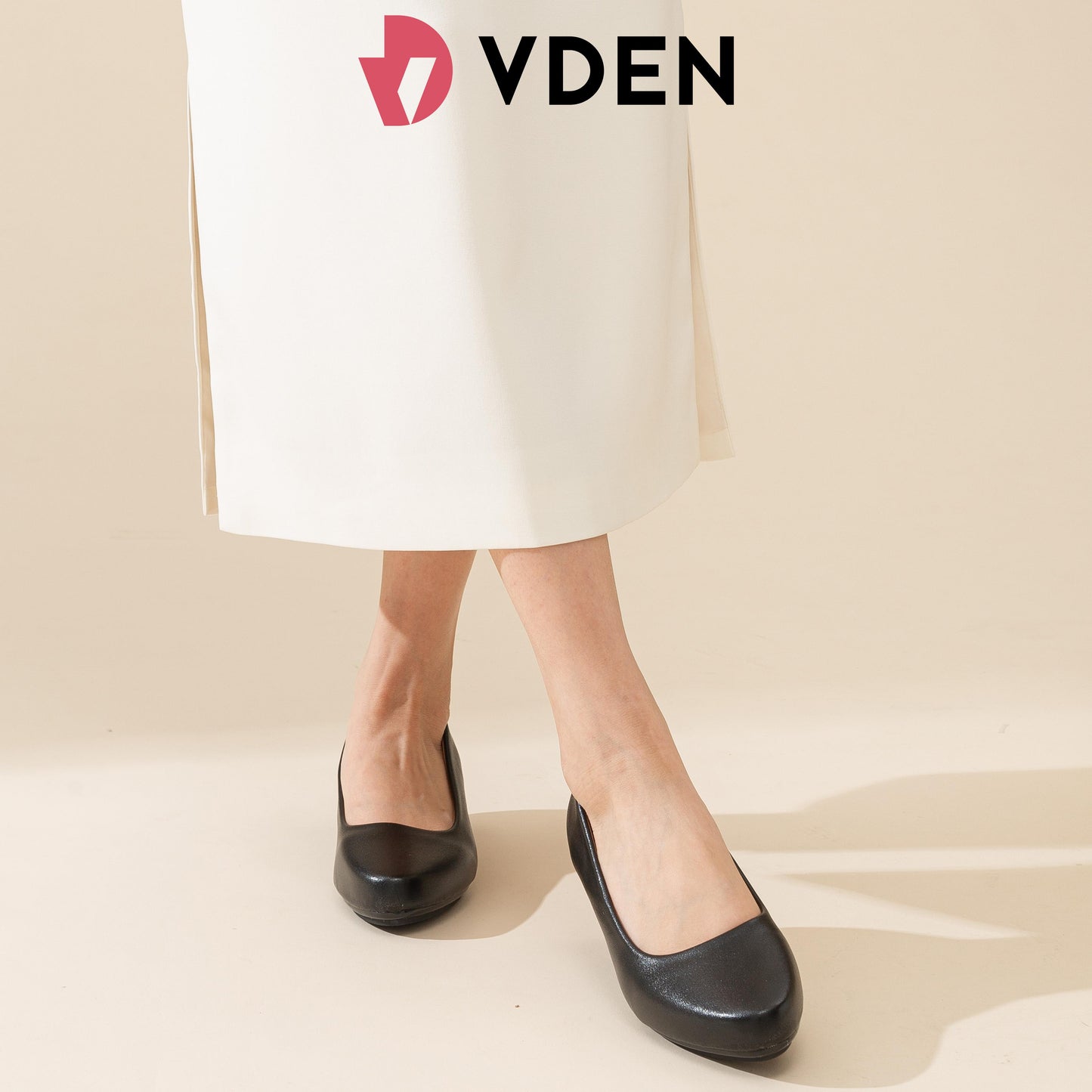 VDEN Black Low Heel Pump Shoes Women Casual Soft Sole Round Toe Office Work Leather Shoes Non Slip Comfort Wedge Heel Formal Single Shoes 1.3INCHh/3.3CM A288-5 Minimalist Black Pumps Classic Round Toe Anti-Slip For Women
