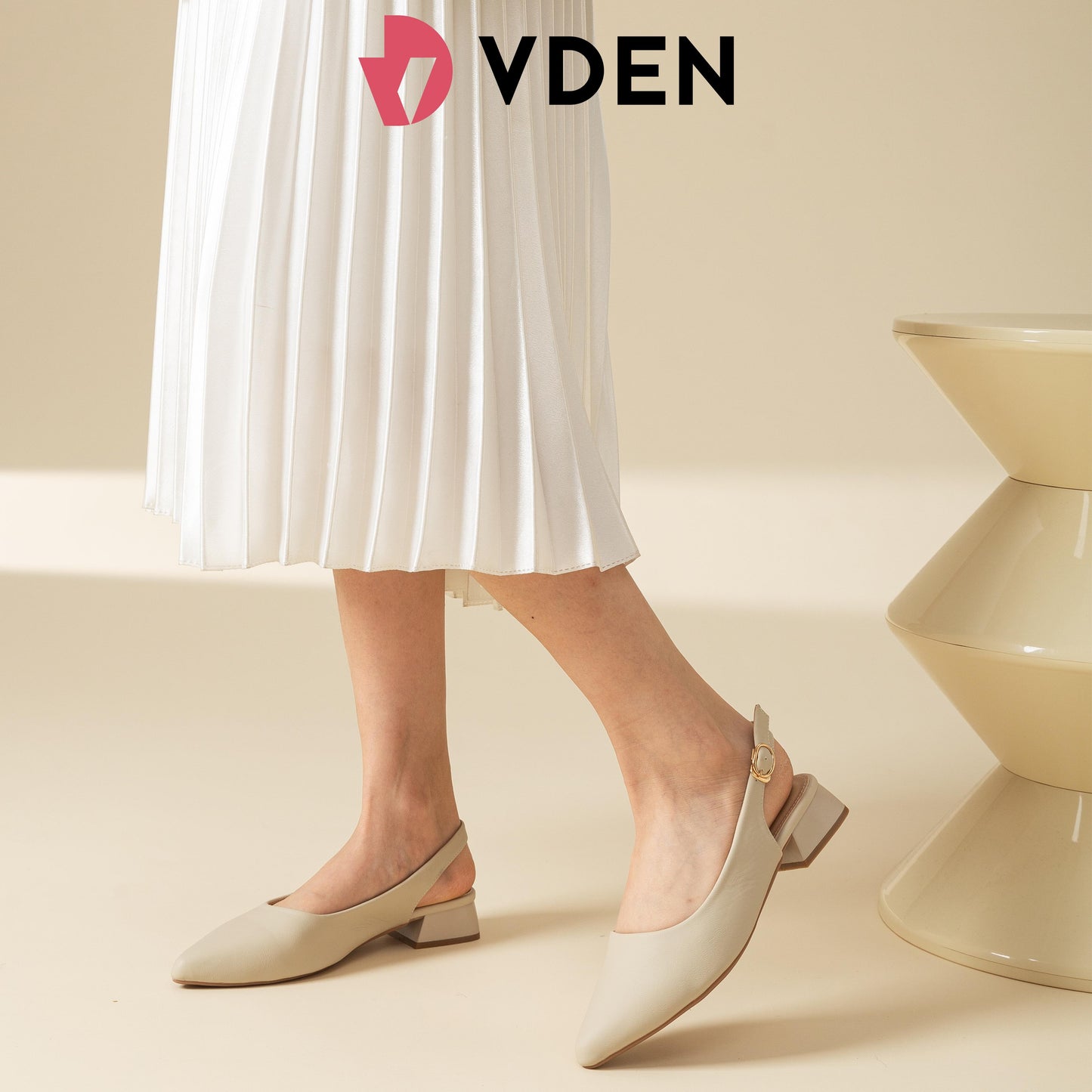VDEN Women Comfortable Slingback Pointed Toe Women Flats with Strap Buckle H008-13 1.1INCH/3CM Square Toe Slingback Low Heel Pumps Comfort Square Toe Slingback Low Heel Work Shoes Square Toe Pumps – Casual & Work Style Minimalist Low Heel Dress Shoes