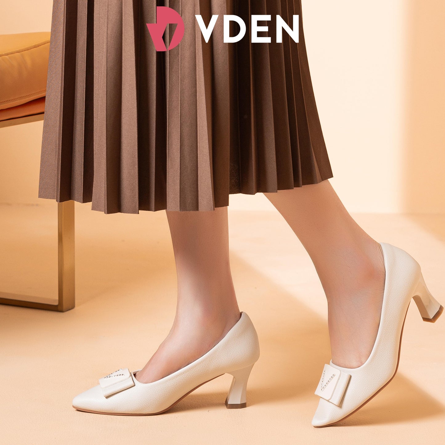 VDEN Elegant Chunky Pointed Toe Heels For Women 2.5INCH/6.5CM 89-290 Office Simple Thick Heel Shoes Rhinestone Decoration