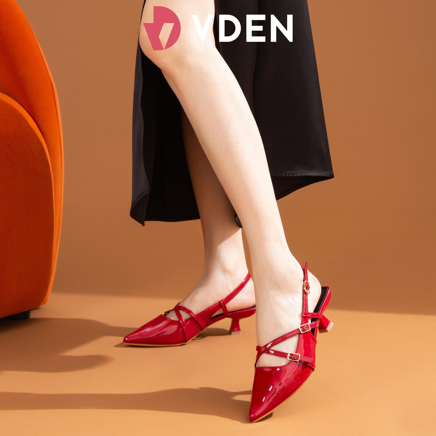 VDEN Buckle-strap Kitten Heel Slingback Pumps 3CM/1.1INCH Mary Jane Pointed Toe High Heels 680 French Patent Leather Pointed Toe High Heels