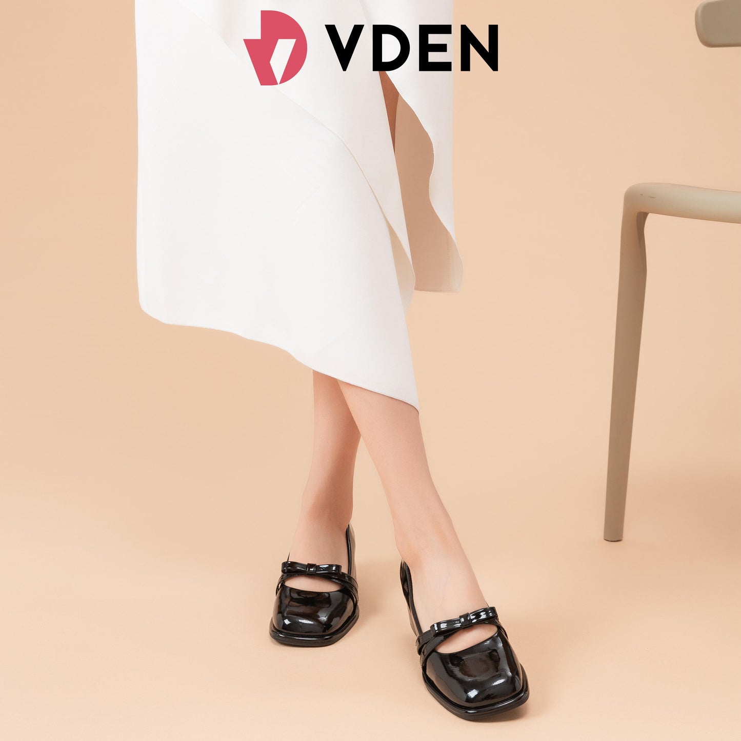 VDEN Fashionable Ribbon Chunky Heeled Lady Pumps Shoes 2INCH/5CM 311-59 Korean Style Elegant Square Toe Thick Heel Mary Jane Patent Leather Shoes Bow Decoration