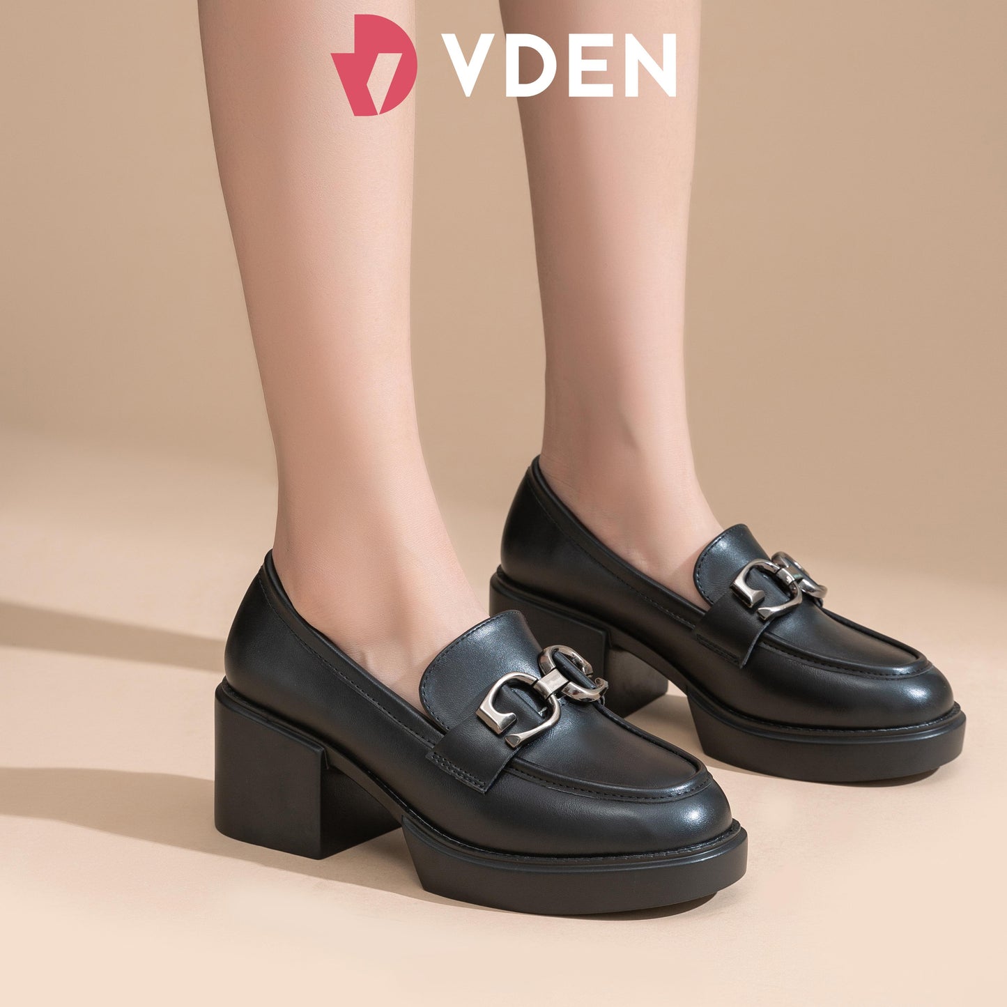 VDEN Buckle Loafers Vintage Black Faux Leather Chunky Heel Shoes Woman 2.5INCH/6.3CM 8382-L5 Korean Chunky Heel Loafers with Horsebit Detail Minimalist Black Loafers with Block Heels
