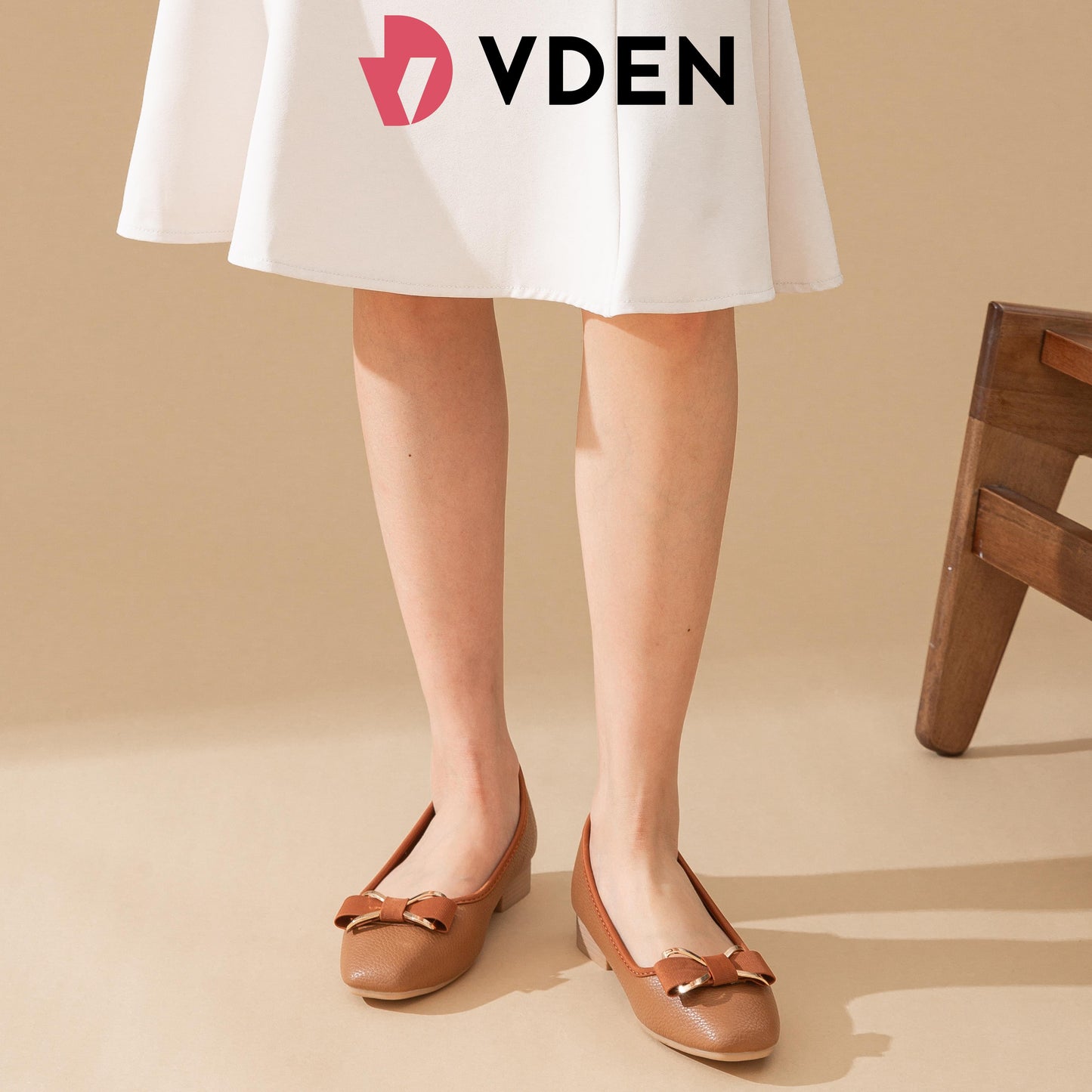 VDEN Women's Elegant Bow Shoes Women Square Toe Shoes For Women 1INCH/2.5CM 628-431 Square Toe Slip-on Shoes For Women Comfortable Commuting Office Shoes Soft Sole Walking Shoes Bowknot Decorated Low Thick Heels Square Toe Shoes For Women