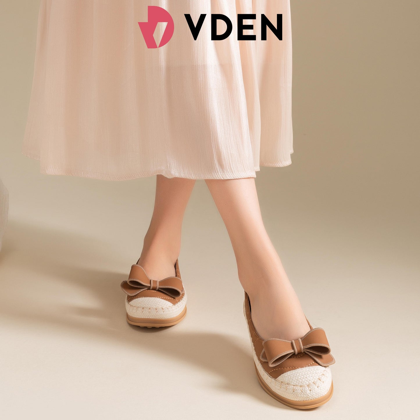 VDEN Elegant Slip-On Espadrille Flats with Stylish Bow and Textured Woven Sole 0.6INCH/1.7CM A28-278 Minimalist Comfort Slip-On Flats With Retro Bow Detail Casual Chic Canvas Slip-Ons for Women Lightweight Everyday Slip-On Shoes