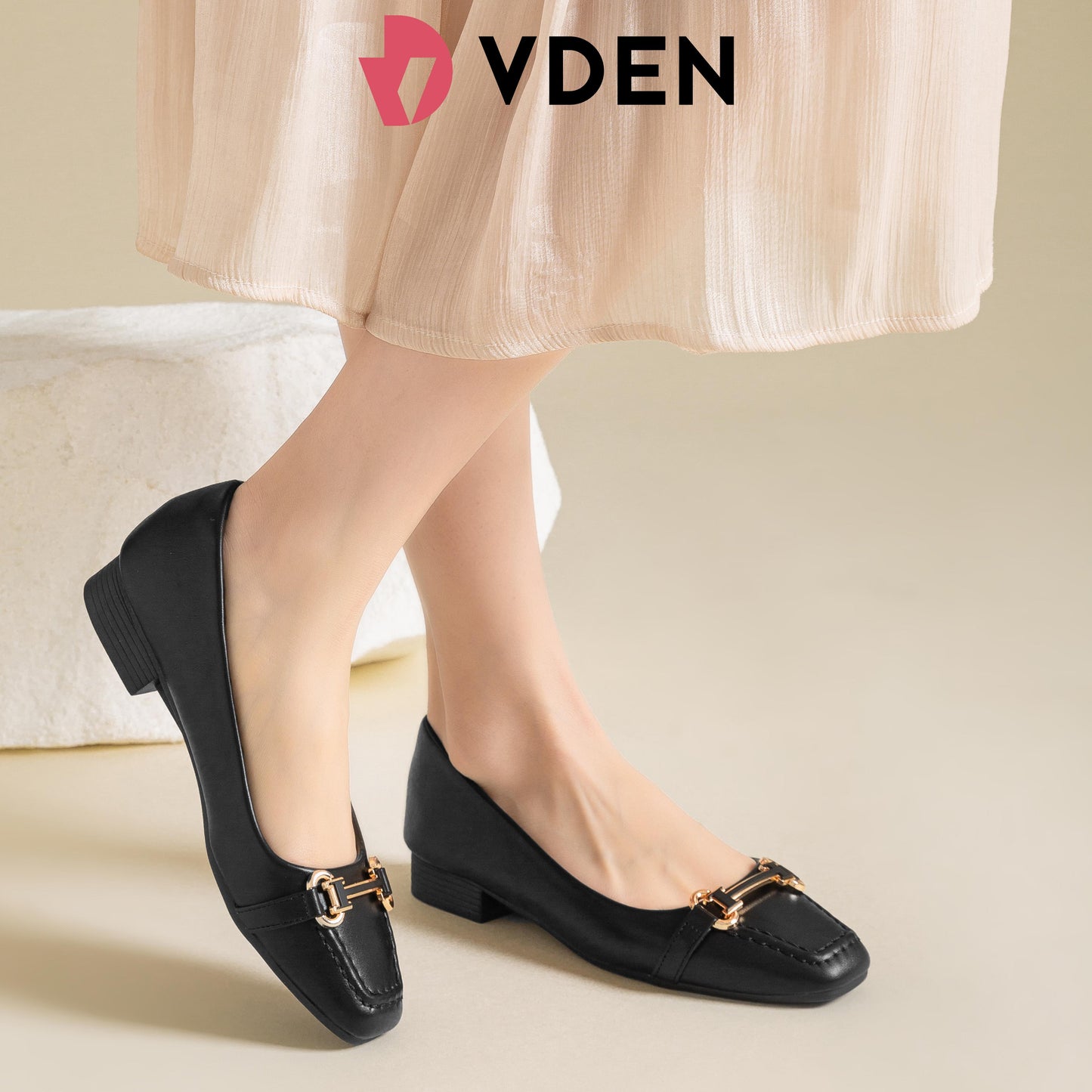 VDEN Square Toe Office Slip-on Shoes For Women 1INCH/2.5CM 628-342 Elegant Women Textured Small Heel Pumps Shoes Simple Low-heeled Women's Shoes Comfortable Commuting Thick-heeled Shoes With Metal Buckle Decoration