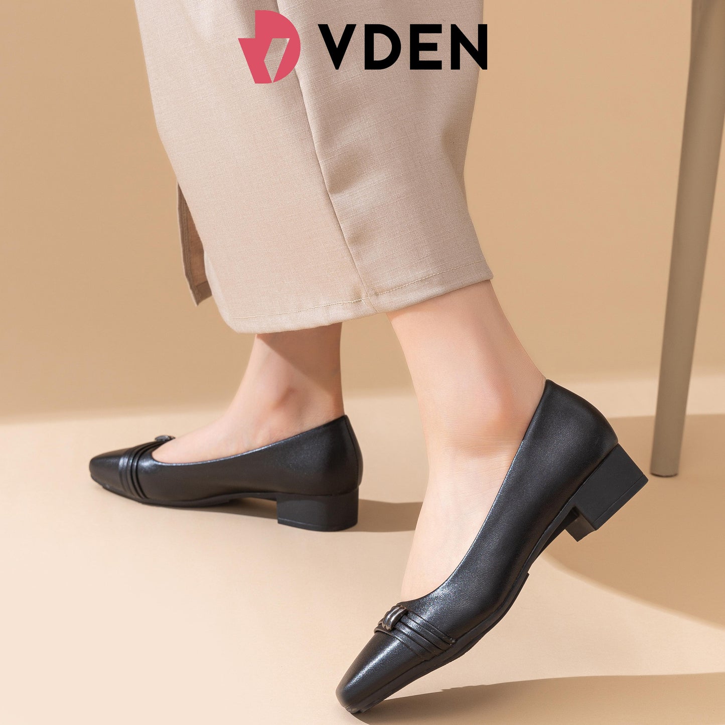 VDEN Women's Pointed Toe Loafers Shoes Old Money Style Slip-on Shoes For Women 1.1INCH/3CM B0088-2 Chunky Low Heel Loafers French Retro Style Slip-on Shoes For Women Braided Accessories Footwear
