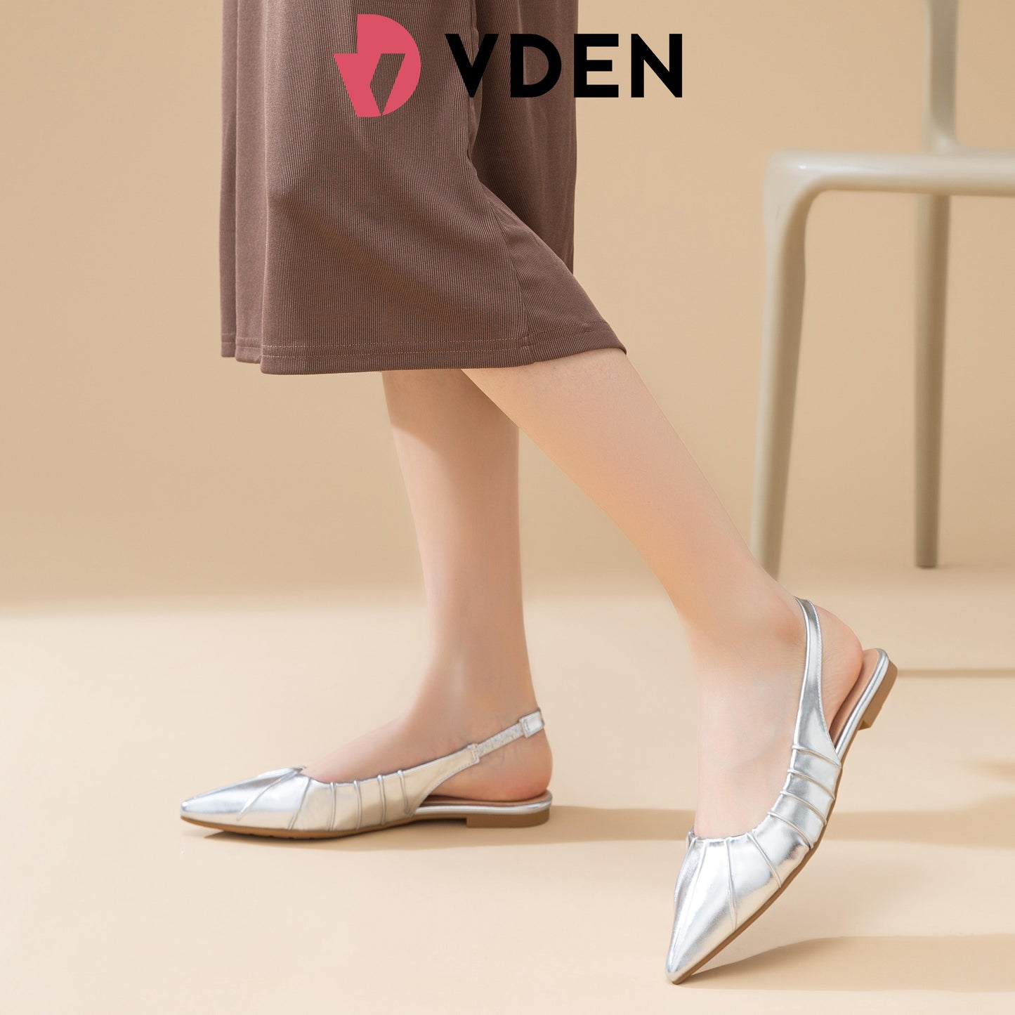 VDEN Women's Pointed Toe Low Heel Sandals Summer Back Strap For Women 0.4INCH/1CM 938-8 Korean Fashion Simple Solid Color Flat Slingback Shoes Pleated Design Pointed Toe Low Heel Women's Shoes