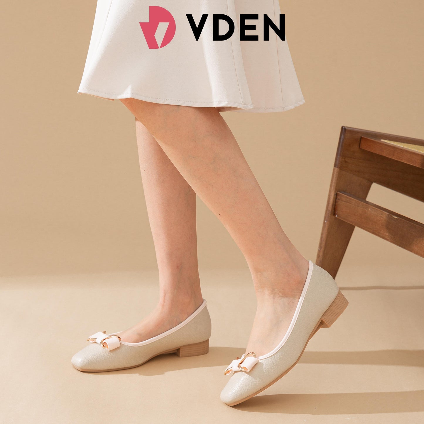 VDEN Women's Elegant Bow Shoes Women Square Toe Shoes For Women 1INCH/2.5CM 628-431 Square Toe Slip-on Shoes For Women Comfortable Commuting Office Shoes Soft Sole Walking Shoes Bowknot Decorated Low Thick Heels Square Toe Shoes For Women