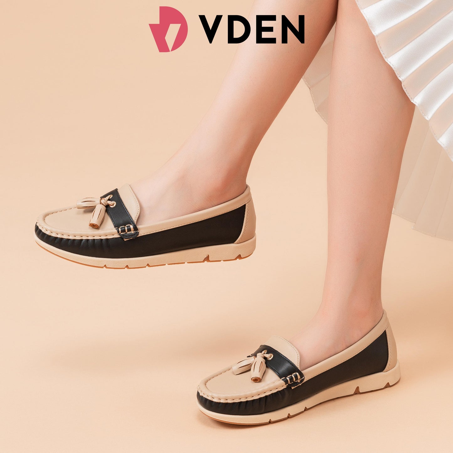 VDEN Ladies Leather Loafer Shoe Women's Memory Foam Slip On 0.6INCH/1.5CM 8813-10 Retro Tassel Slip-On Loafers for Women Comfy Tassel Moccasin Slip-Ons Stylish Colorblock Casual Flats Comfortable Soft Sole Loafers with Tassels