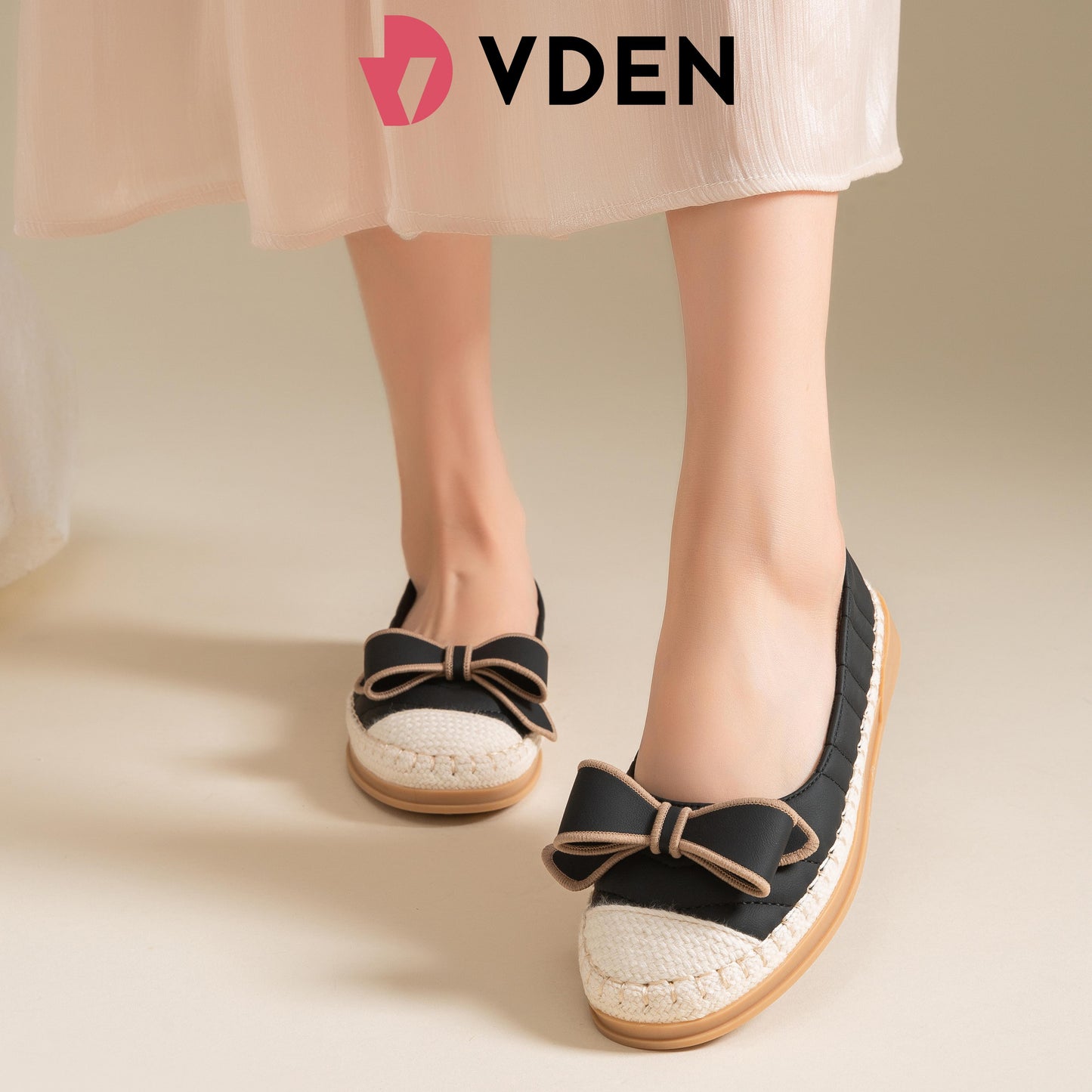 VDEN Elegant Slip-On Espadrille Flats with Stylish Bow and Textured Woven Sole 0.6INCH/1.7CM A28-278 Minimalist Comfort Slip-On Flats With Retro Bow Detail Casual Chic Canvas Slip-Ons for Women Lightweight Everyday Slip-On Shoes