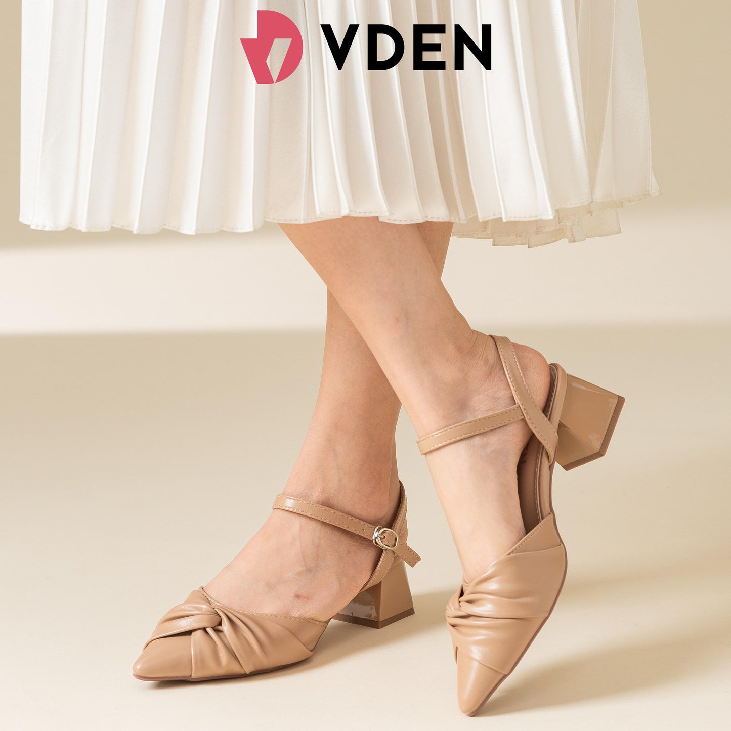 VDEN Elegant Pleated Pointed Toe Block Heels For Women 1.7INCH/4.5CM H038 Retro Style Pleated Strap Pumps Comfortable Block Heel ShoesSlingback Heeled Shoes With Pleated Detail Chic Slingback Pleated Heeled Sandals Chic Slingback Pleated Heeled Sandals