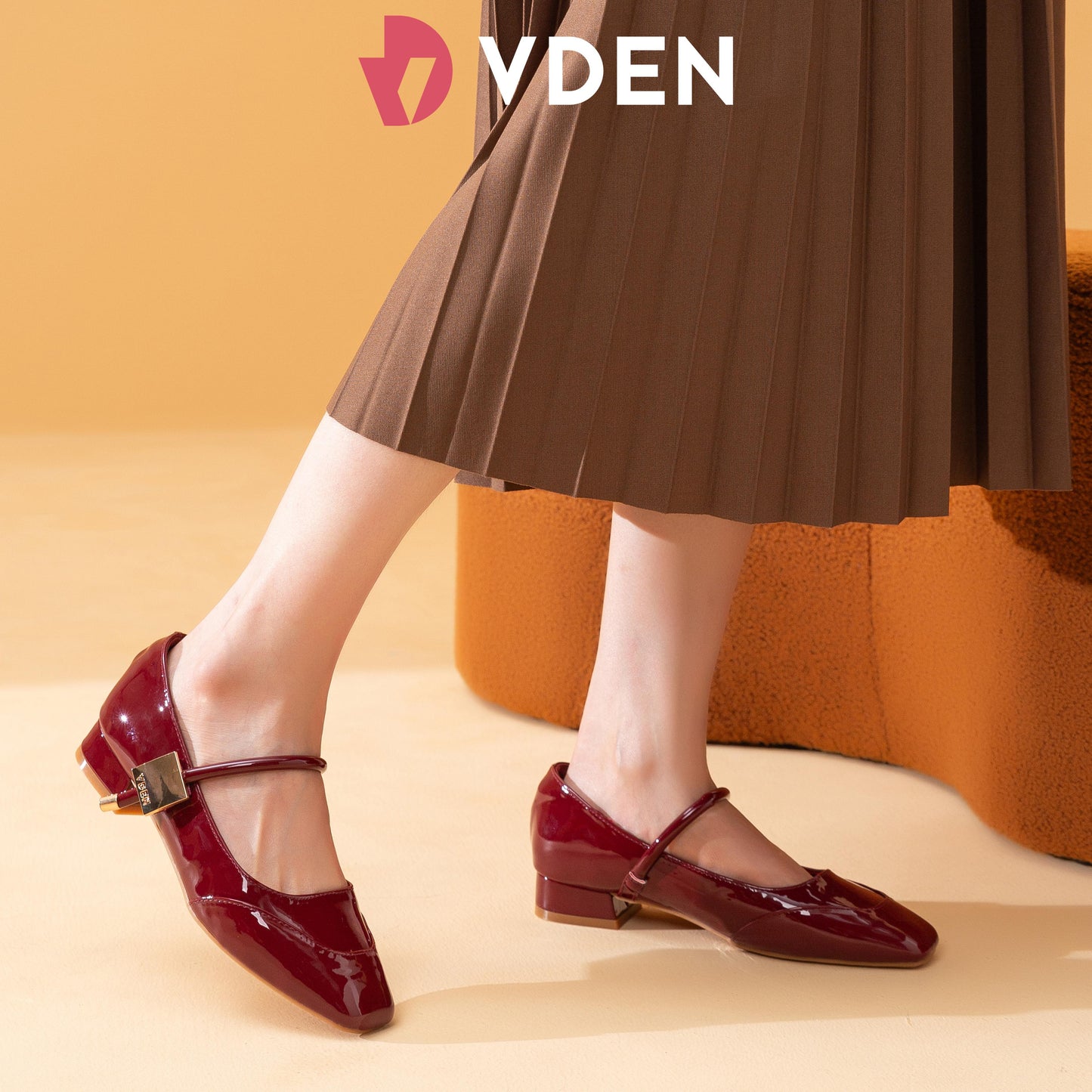 VDEN Ankle Strap Square Toe Shoes Slip On Chunky Low Heels Pumps Loafer 1INCH/2.7CM 2891-3 Thick Heel Mary Jane Shoes With Velcro Simple Patent Leather Student Shoes Mary Jane Shoes