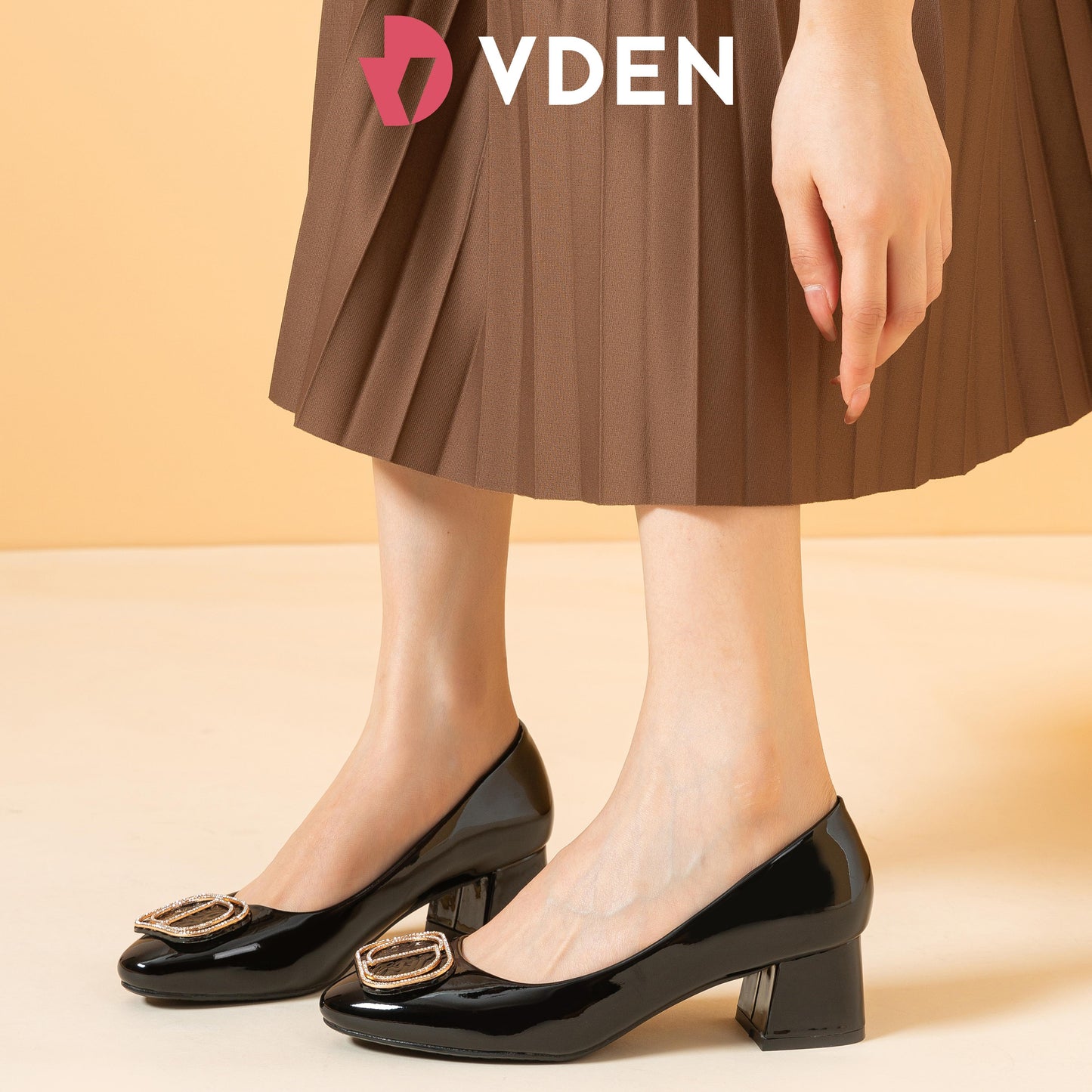 VDEN Round Toe Women's Slip On Metal Buckle Patent Chunky Low Heel Pumps Shoes 1.9INCH/4.8CM 1386-23 Chunky Heel Slip-on Shoes For Women Office Thick Heel Shoes With Rhinestones Old Money Style Heels Elegant Women's Shoes High-end Women's Shoes