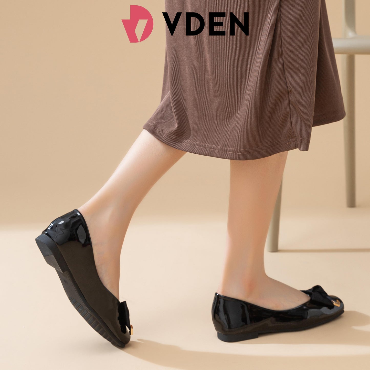 VDEN Patent Leather Bowknot Embellished Square Toe Ballet Flats For Women 0.5INCH/1.2CM 329-15 Korean Square Toe Flat Shoes With Bow Accessories Preppy Style Women's Slip-on Flats Shoes