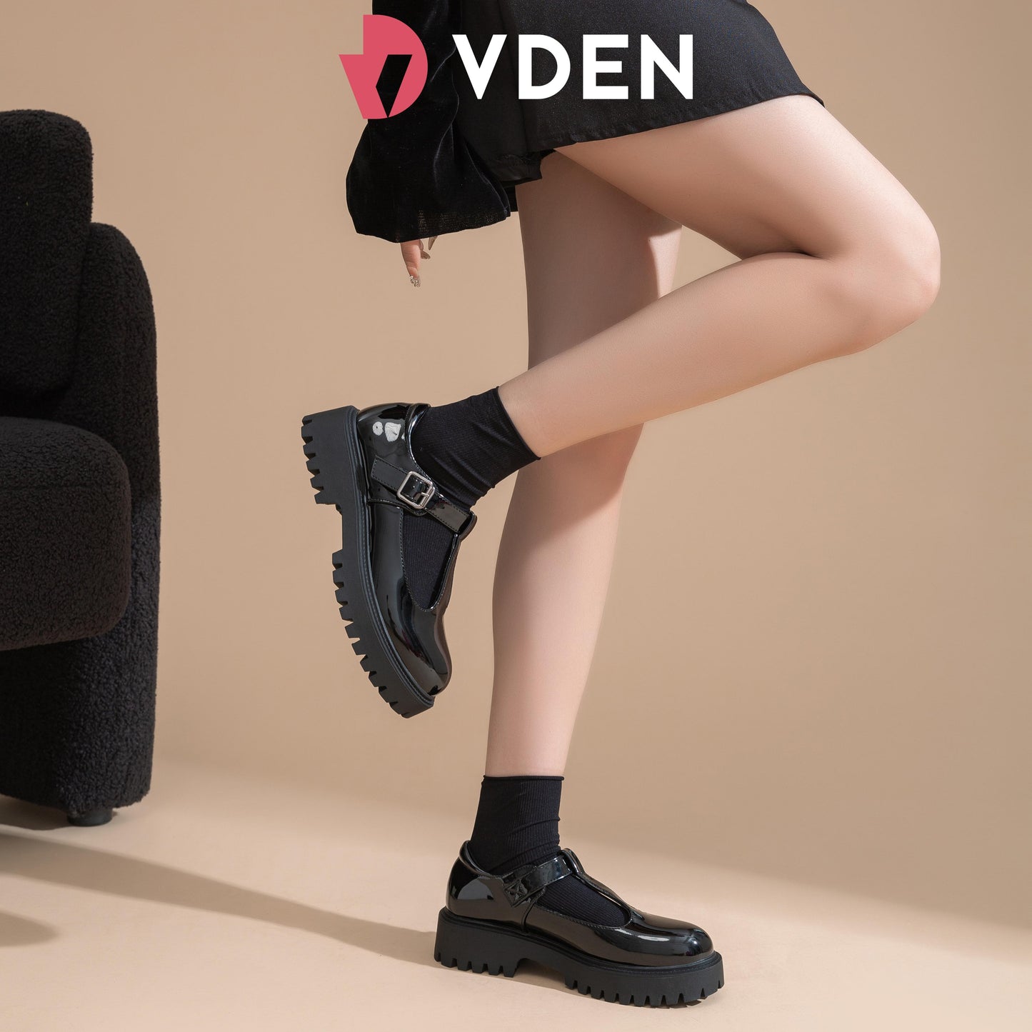 VDEN Mary Jane Shoes Women Platform Round Toe Chunky Heel T-Strap 1.6INCH/4.2CM 478A-7 College Style Patent Leather Thick-soled Loafers Solid Color Women's Leather Shoes