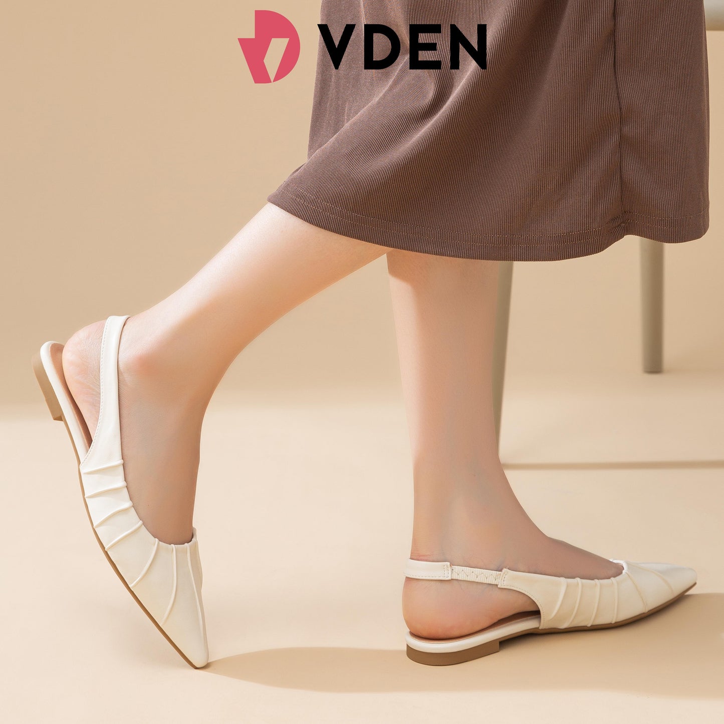 VDEN Women's Pointed Toe Low Heel Sandals Summer Back Strap For Women 0.4INCH/1CM 938-8 Korean Fashion Simple Solid Color Flat Slingback Shoes Pleated Design Pointed Toe Low Heel Women's Shoes