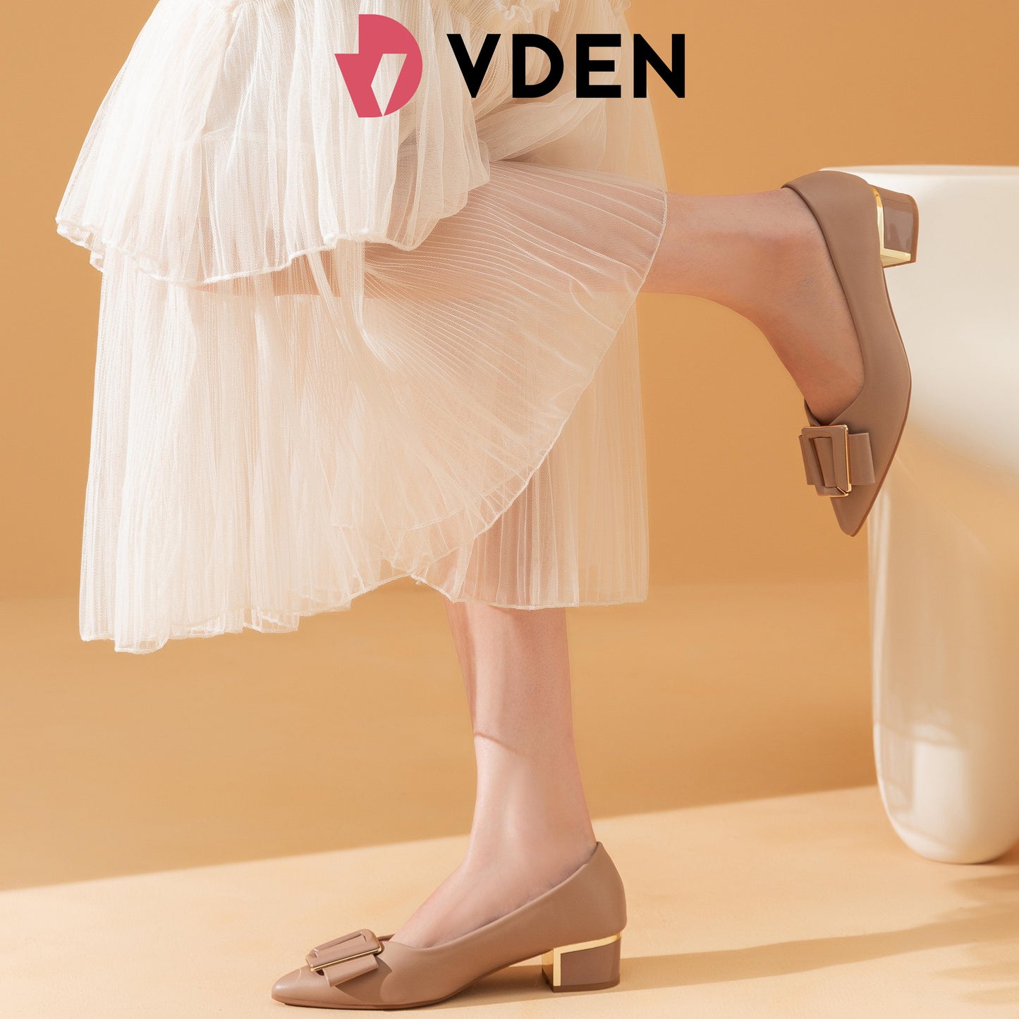 VDEN Women Pumps Pointed Toe Chunky  Heel Pumps Office For Women 1.5INCH/4CM 999-1059 Korean Retro Simple Thick Heel Women's Shoes Office Shoes