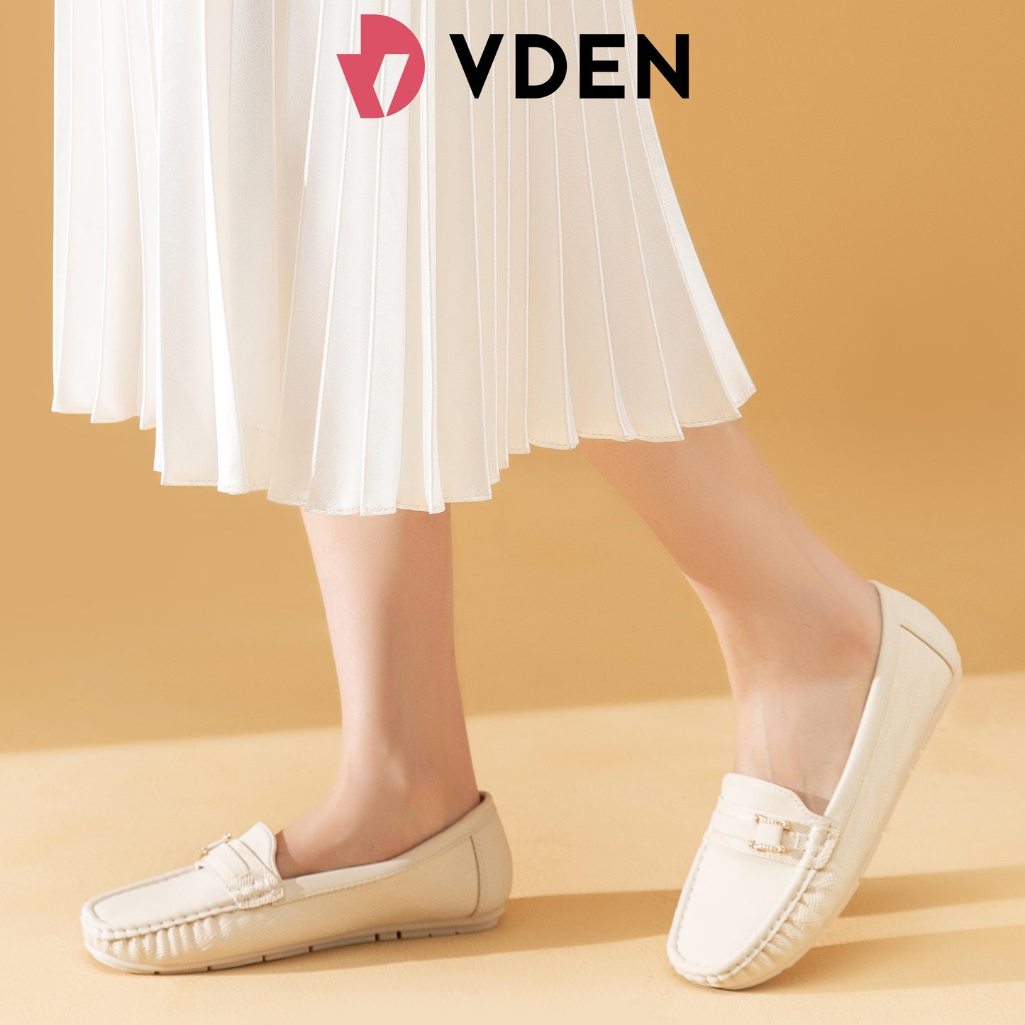 VDEN Ladies Loafers Shoes Womens Flats Pumps Slip On Girls Office Work School Shoes Z8299-Y2 0.8INCH/2CM Square Toe Flat Loafers Slip On With Rhinestones For Commuting Office Women's Shoes With Soft Soles And Comfortable Walking Shoes Footwear