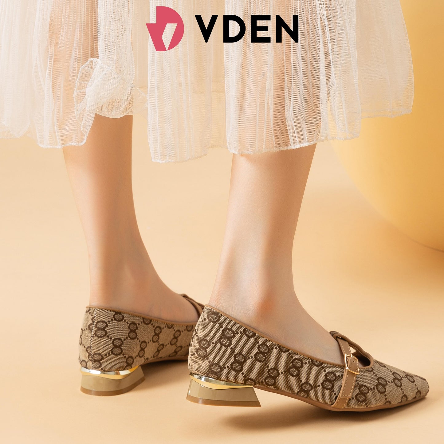 VDEN Women's Pointed Toe Loafers Shoes Old Money Style Slip-on Shoes For Women 1.1INCH/3CM B0088-2 Chunky Low Heel Loafers French Retro Style Slip-on Shoes For Women Braided Accessories Footwear