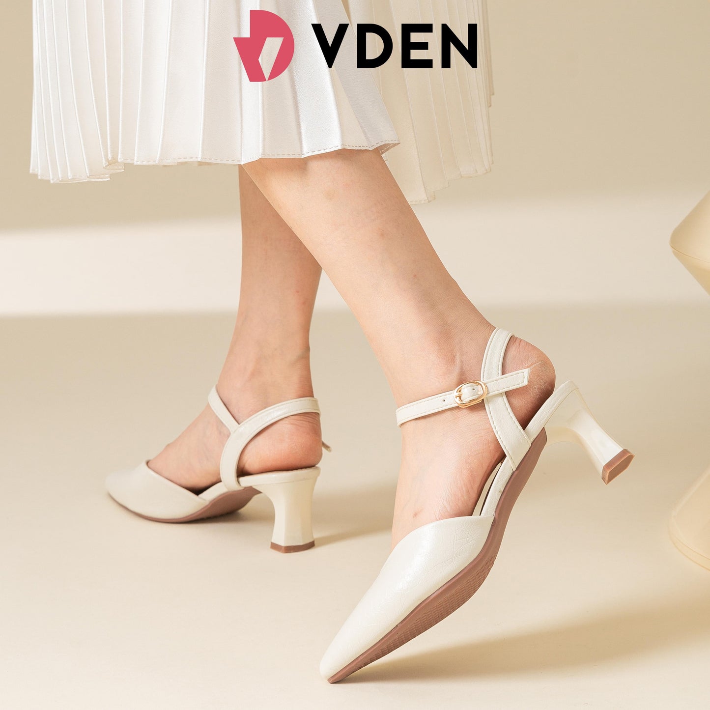 VDEN Women's Elegant Pointed Toe Block Heels 2.2INCH/5.6CM 2686-10 Korean Solid Color Simple Versatile Thick Heels Comfortable Block Heel Slingback Shoes Fashionable High-heeled Shoes With Ankle Strap Design Versatile Pleated Ankle Strap Heels
