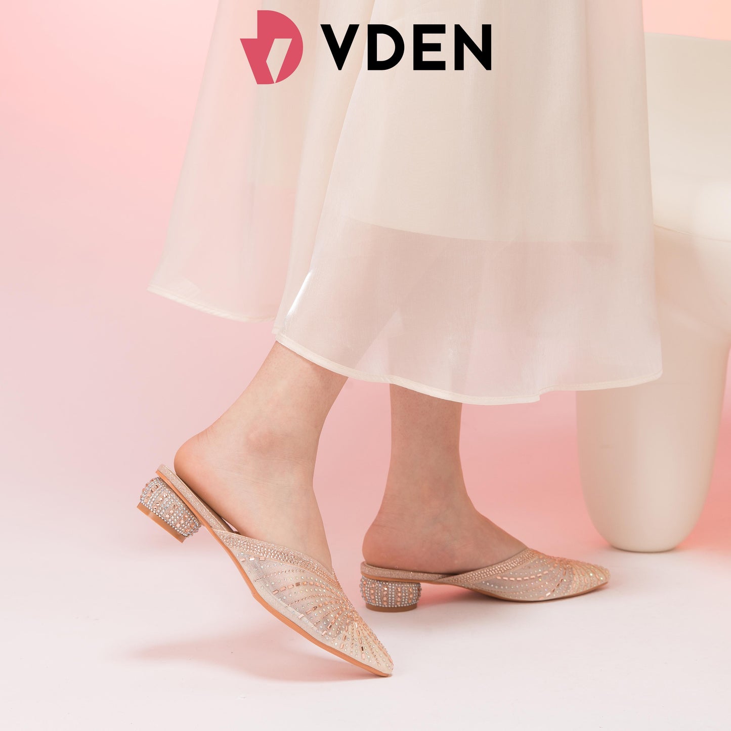 VDEN Pointed Toe Heels Sandal 608-A3-8 Mules Half Slippers For Women Summer Thick Heel Outer Wear 2024 New Style Genuine Leather Rhinestone Fashion Pointed Toe Medium Heel Sandals For Women