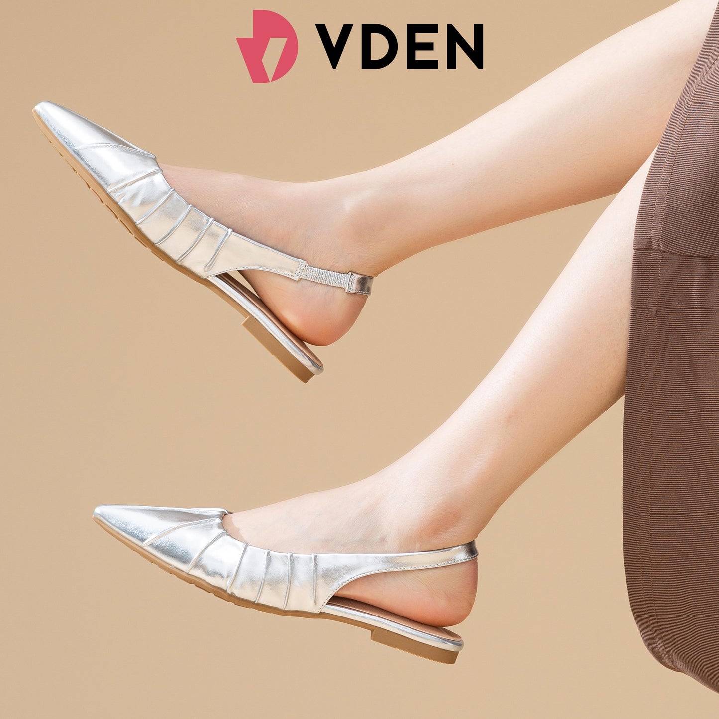 VDEN Women's Pointed Toe Low Heel Sandals Summer Back Strap For Women 0.4INCH/1CM 938-8 Korean Fashion Simple Solid Color Flat Slingback Shoes Pleated Design Pointed Toe Low Heel Women's Shoes
