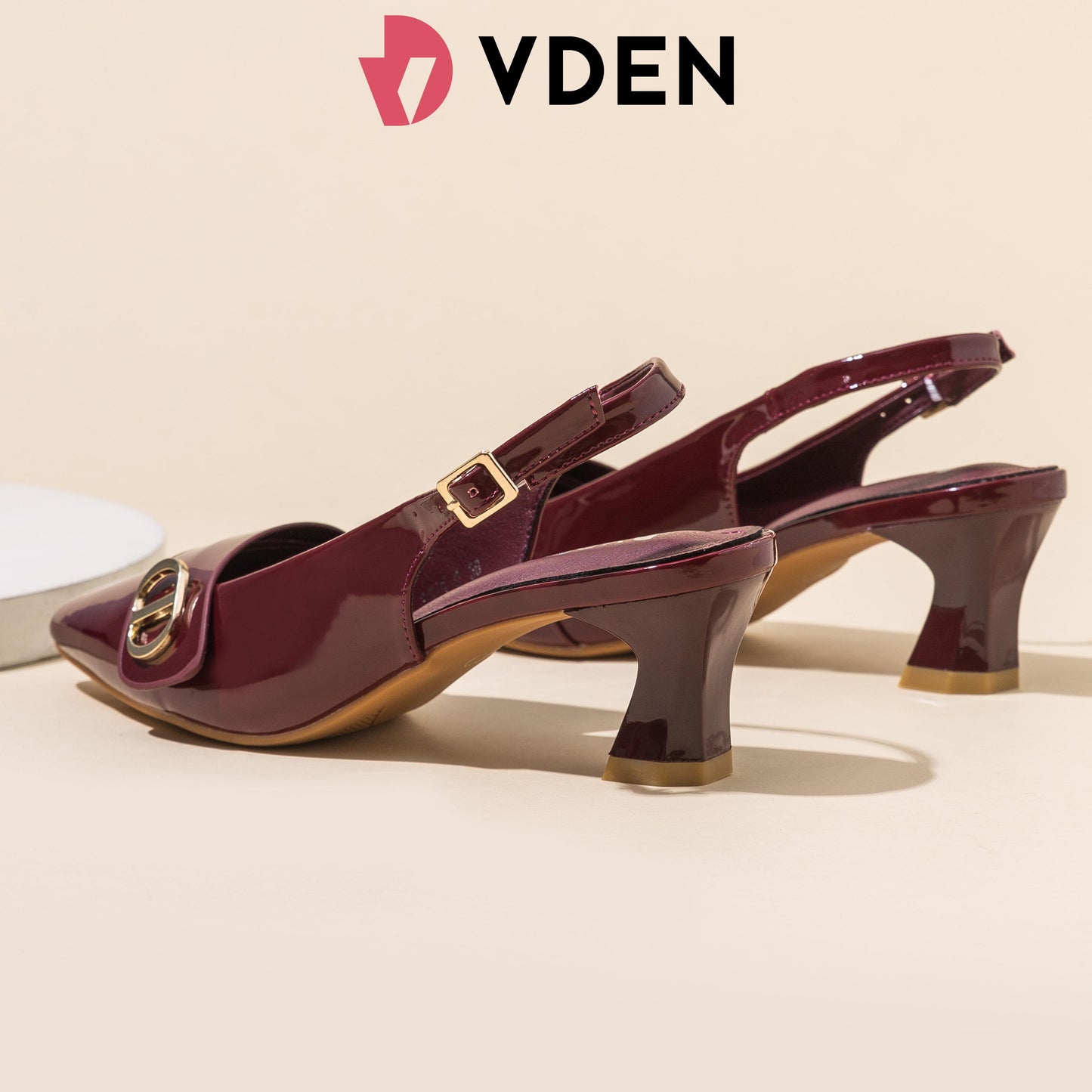 VDEN Pointed-Toe Slingback Pumps For Women 2.1INCH/5.5CM 3615-2 Women’s Vintage Pointed-Toe Slingback Patent Leather Heels With Buckle