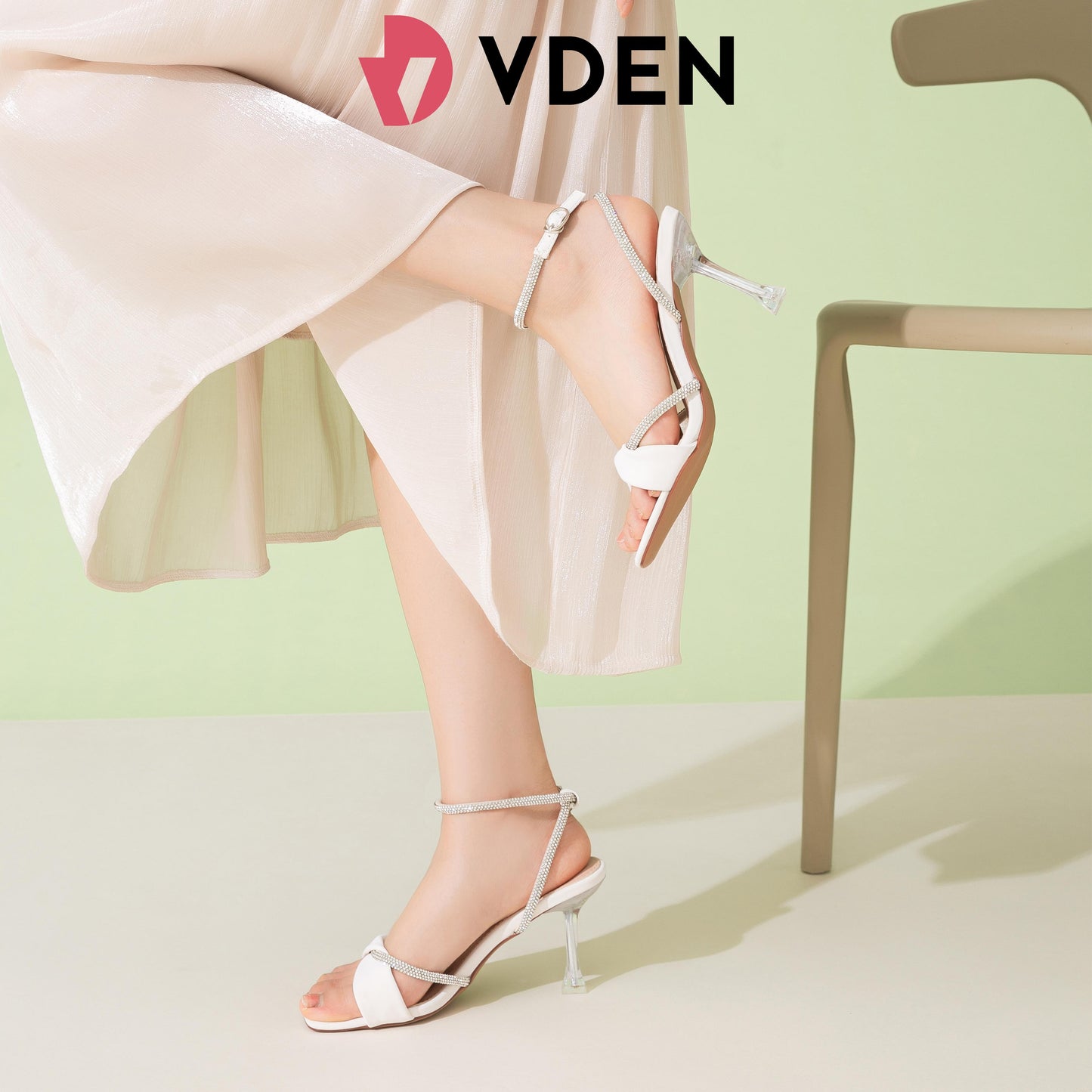 VDEN Open Toe Mid Heels Ankle Strap Rhinestone Clear Sandal 3.2INCH/8.5CM 631-5 Rhinestone Decorated Crystal Heel High Heels Open Toe Single Strap Sandals Stiletto Sexy High Heels Party High Heels