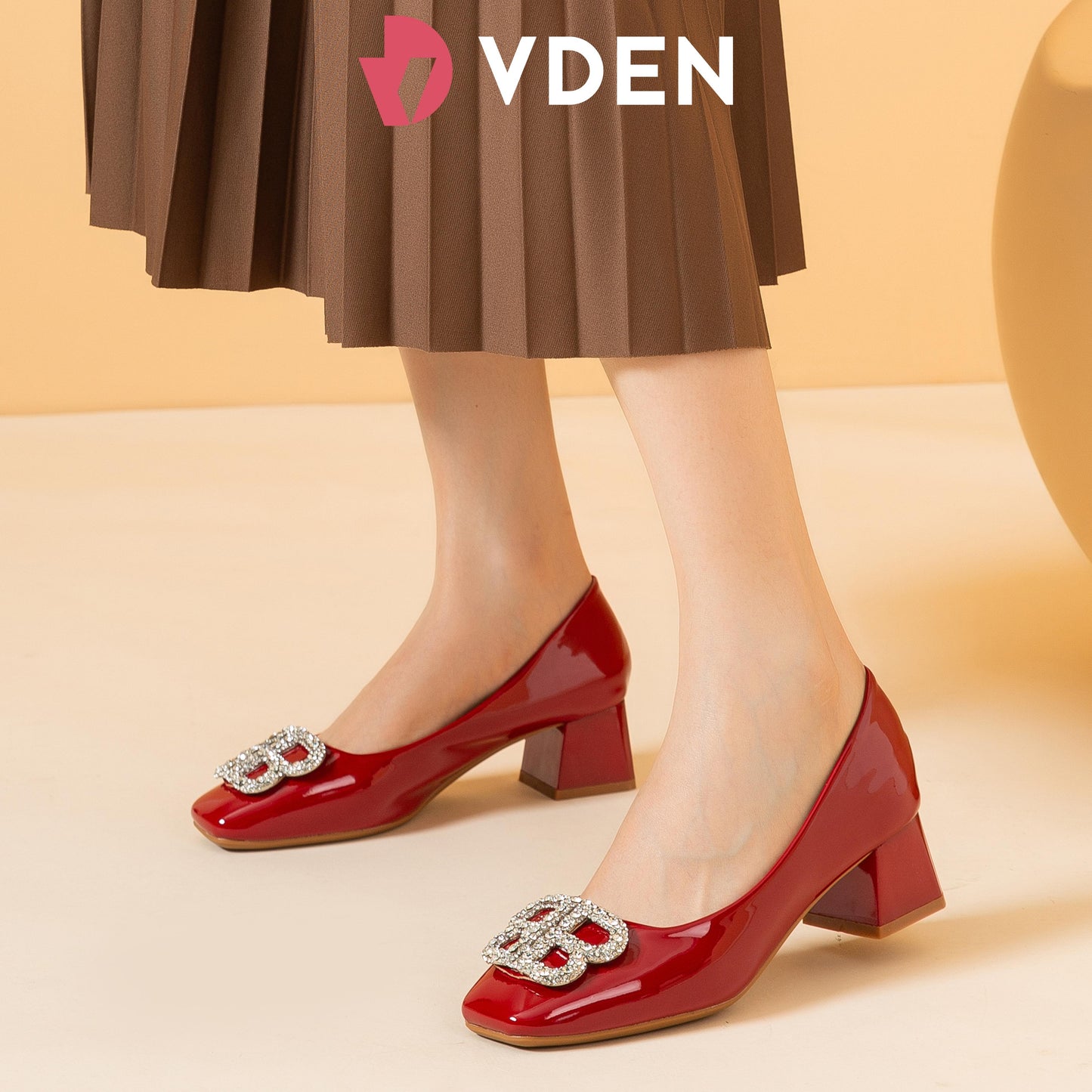 VDEN Thick Patent Leather Square Toe Shoes Heels for Women 1.7INCH/4.7CM ZU1202 Plus Size Pearl Women's Pumps Rhinestone Decorated Office Heels Shoes Thick Heel Wedding Shoes