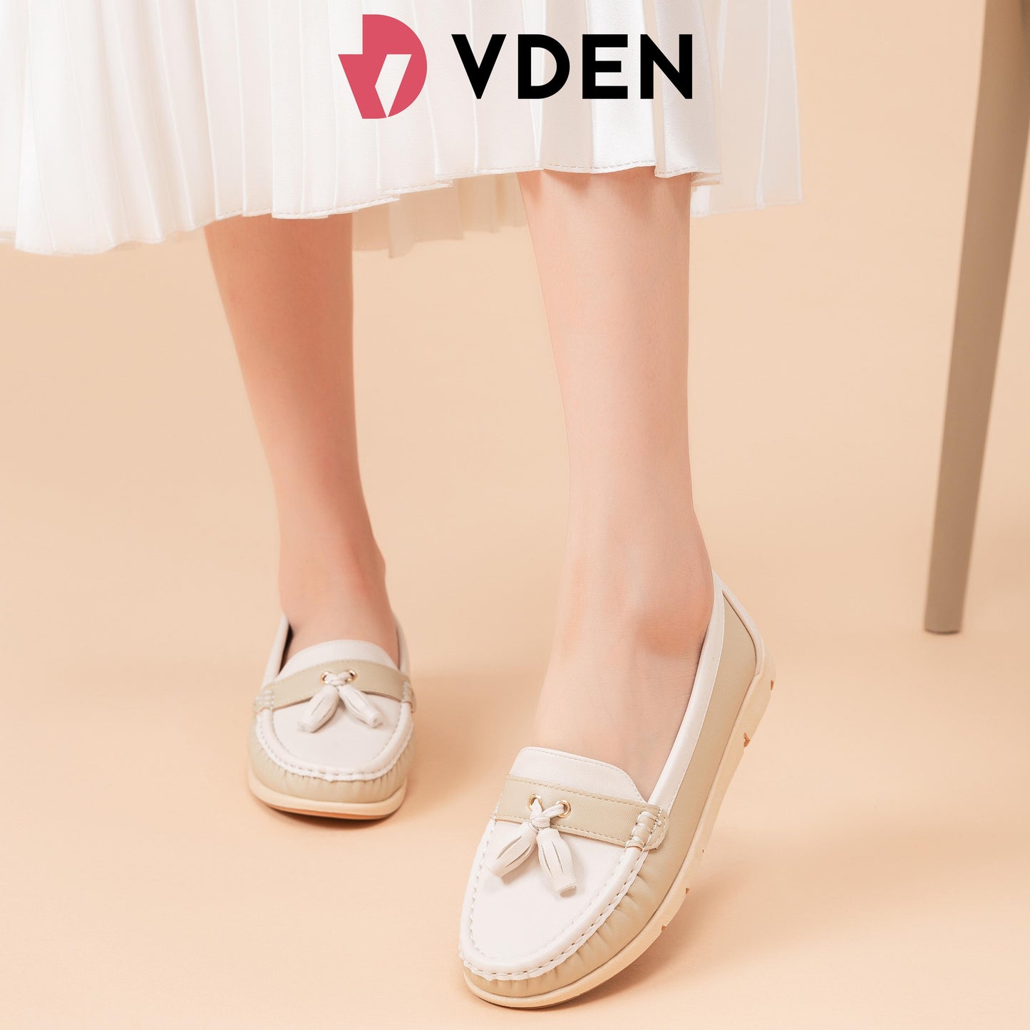 VDEN Ladies Leather Loafer Shoe Women's Memory Foam Slip On 0.6INCH/1.5CM 8813-10 Retro Tassel Slip-On Loafers for Women Comfy Tassel Moccasin Slip-Ons Stylish Colorblock Casual Flats Comfortable Soft Sole Loafers with Tassels