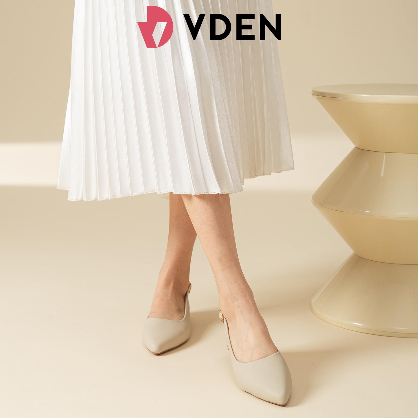 VDEN Women Comfortable Slingback Pointed Toe Women Flats with Strap Buckle H008-13 1.1INCH/3CM Square Toe Slingback Low Heel Pumps Comfort Square Toe Slingback Low Heel Work Shoes Square Toe Pumps – Casual & Work Style Minimalist Low Heel Dress Shoes