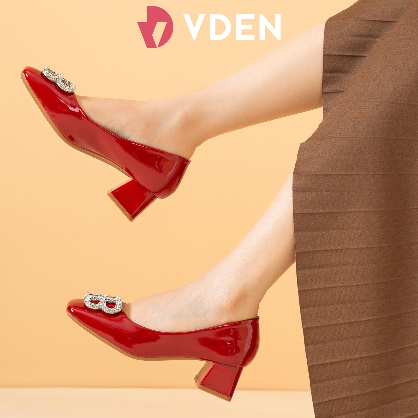 VDEN Thick Patent Leather Square Toe Shoes Heels for Women 1.7INCH/4.7CM ZU1202 Plus Size Pearl Women's Pumps Rhinestone Decorated Office Heels Shoes Thick Heel Wedding Shoes