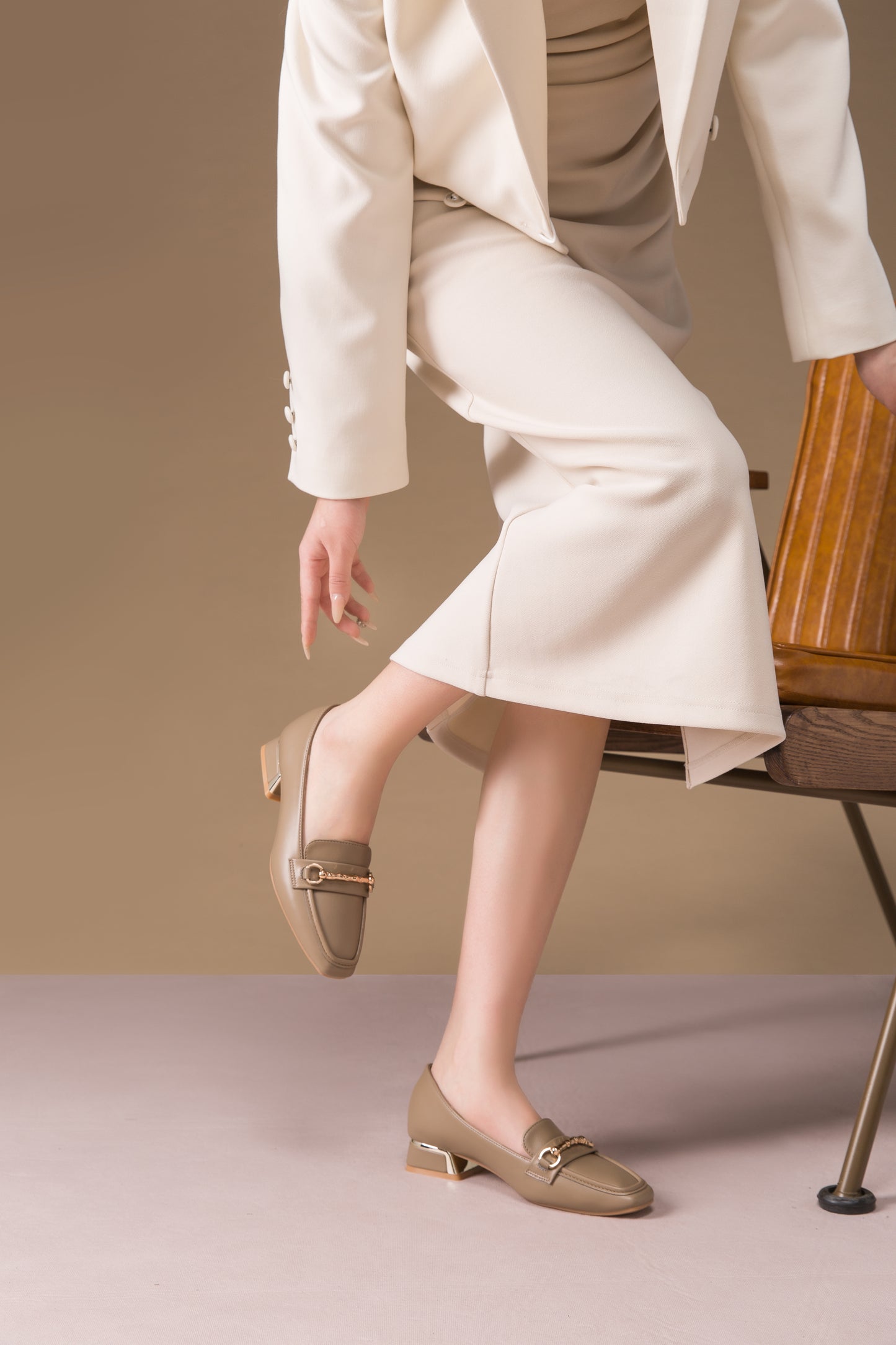 VDEN Square-toe Loafers For Women (F78-284) Slip-Ons 2024 New Retro Genuine Leather Thick Heel French