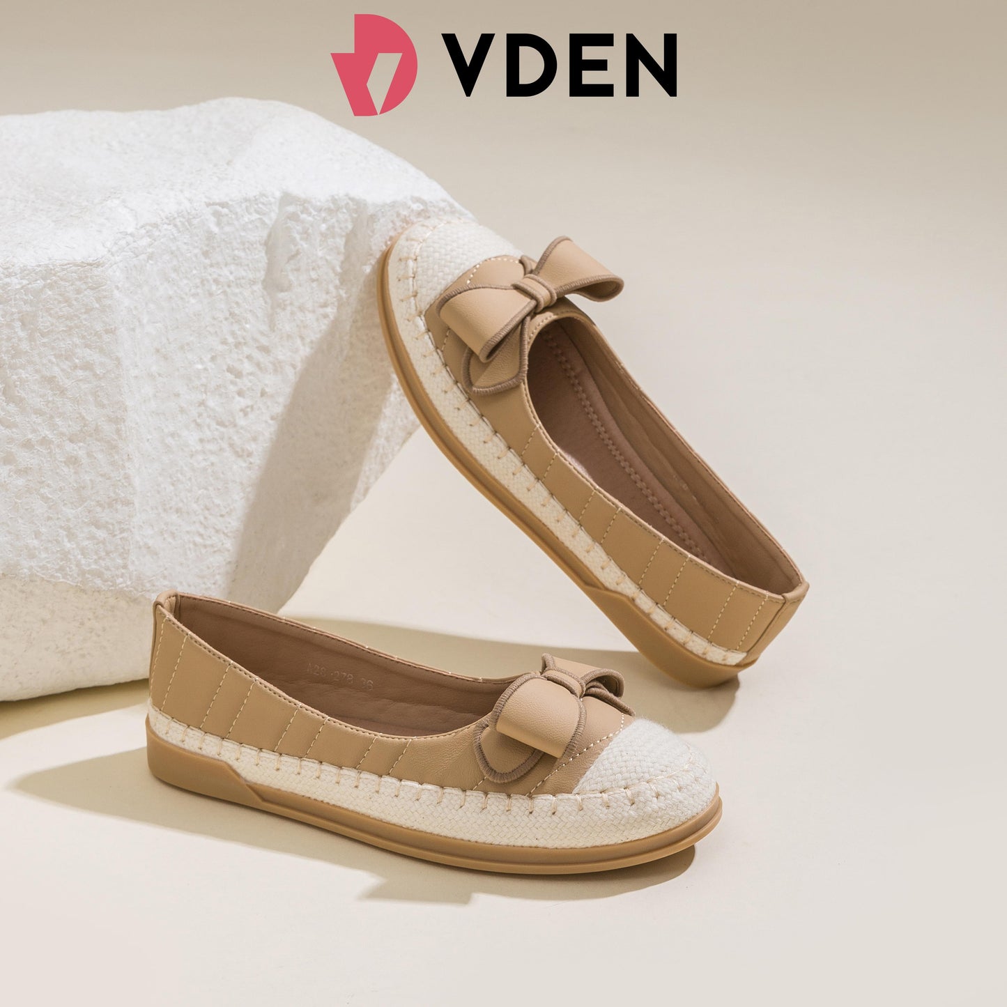 VDEN Elegant Slip-On Espadrille Flats with Stylish Bow and Textured Woven Sole 0.6INCH/1.7CM A28-278 Minimalist Comfort Slip-On Flats With Retro Bow Detail Casual Chic Canvas Slip-Ons for Women Lightweight Everyday Slip-On Shoes