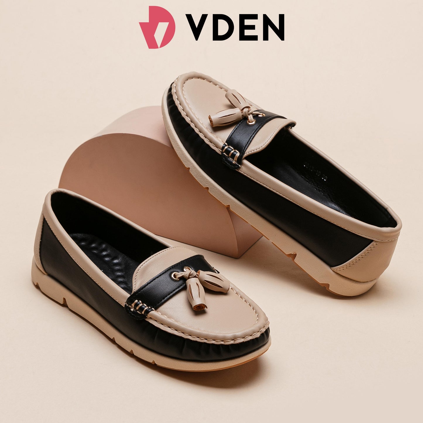 VDEN Ladies Leather Loafer Shoe Women's Memory Foam Slip On 0.6INCH/1.5CM 8813-10 Retro Tassel Slip-On Loafers for Women Comfy Tassel Moccasin Slip-Ons Stylish Colorblock Casual Flats Comfortable Soft Sole Loafers with Tassels