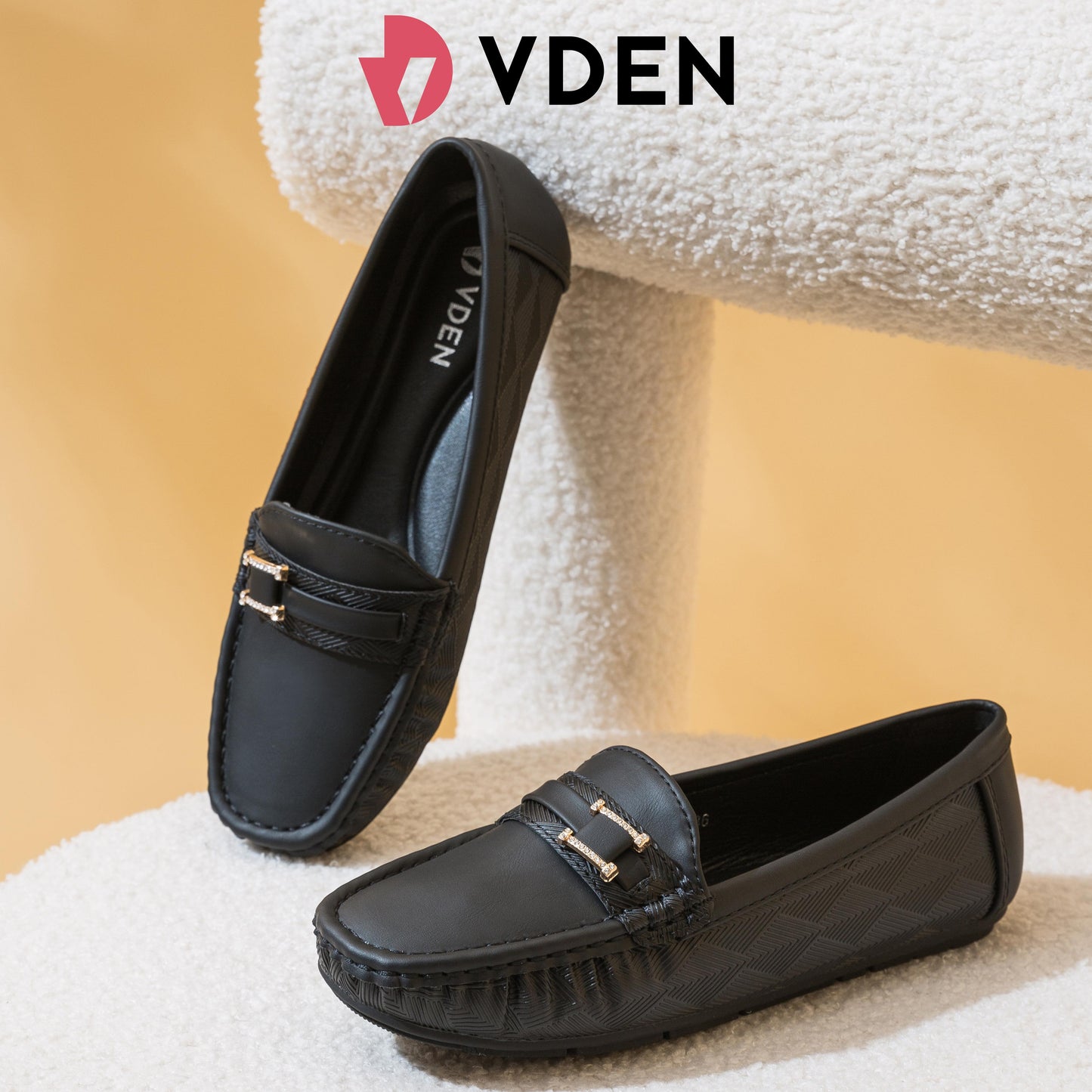 VDEN Ladies Loafers Shoes Womens Flats Pumps Slip On Girls Office Work School Shoes Z8299-Y2 0.8INCH/2CM Square Toe Flat Loafers Slip On With Rhinestones For Commuting Office Women's Shoes With Soft Soles And Comfortable Walking Shoes Footwear